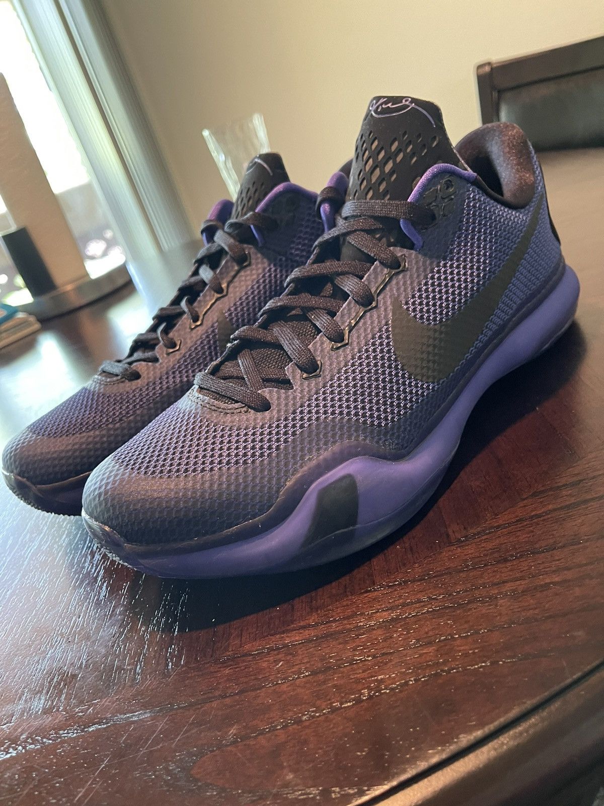 NBA Kobe 10 Blackout 2015 Size US 10.5 / EU 43-44 - 1 Thumbnail