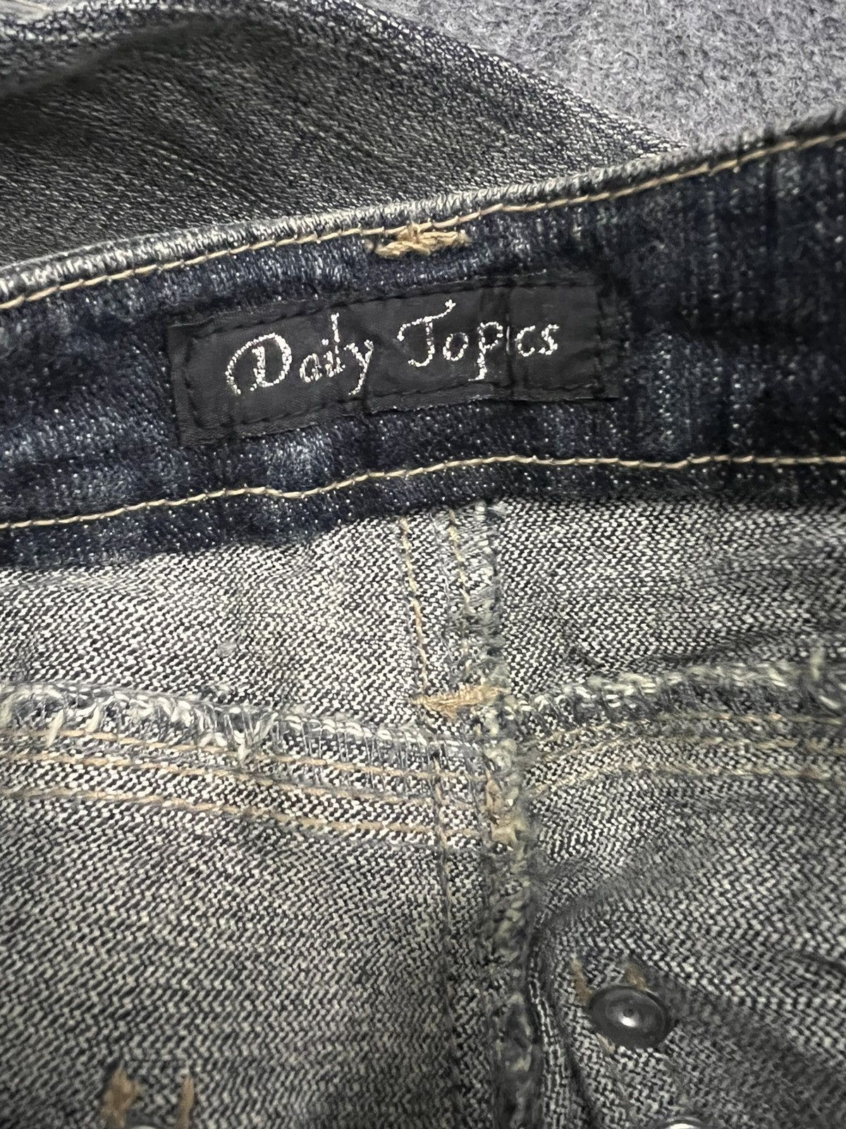 Japanese Brand Japanese Brand Thrashed Denim Flare Pants Size US 30 / EU 46 - 6 Thumbnail