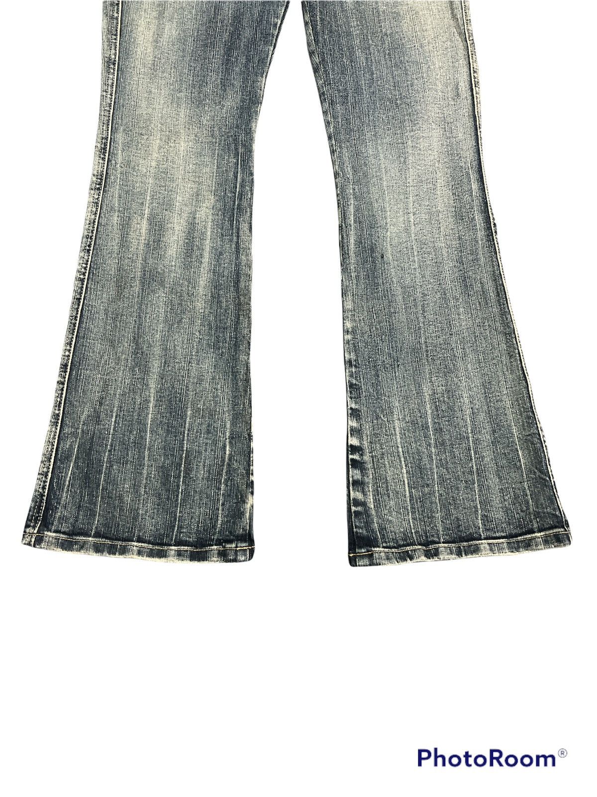 Japanese Brand Japanese Brand Thrashed Denim Flare Pants Size US 30 / EU 46 - 5 Thumbnail