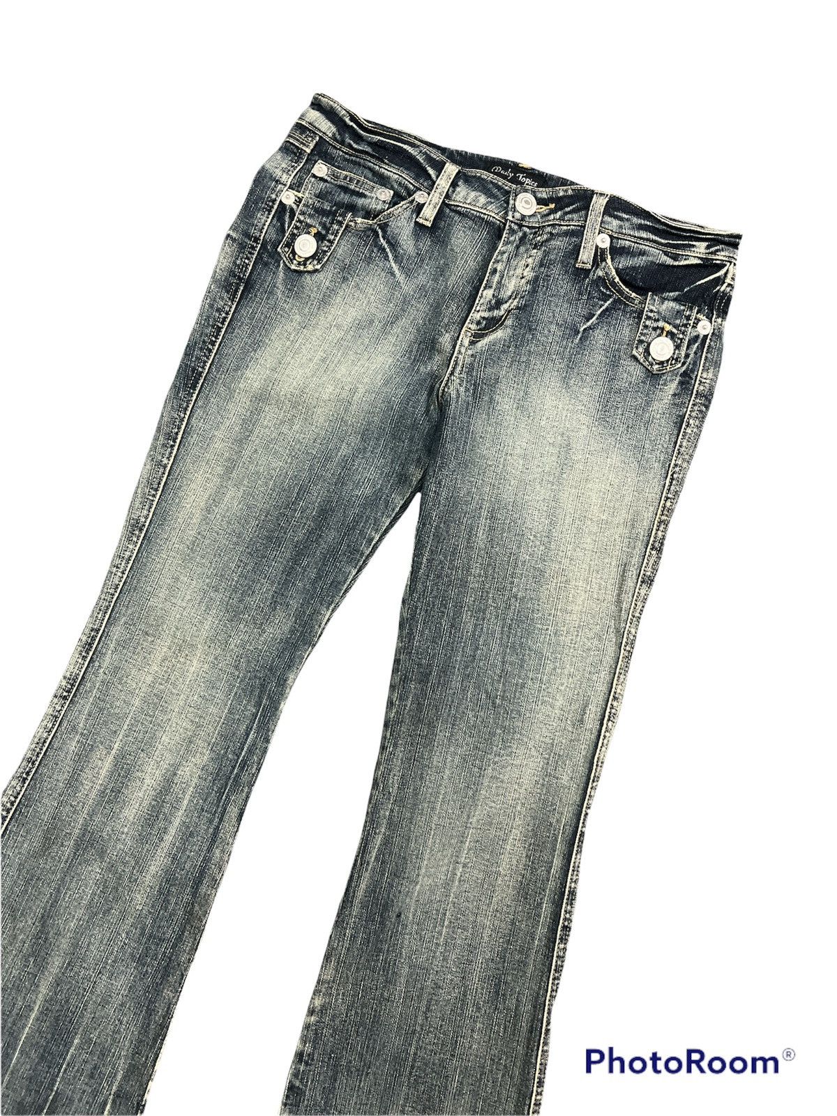 Japanese Brand Japanese Brand Thrashed Denim Flare Pants Size US 30 / EU 46 - 4 Thumbnail