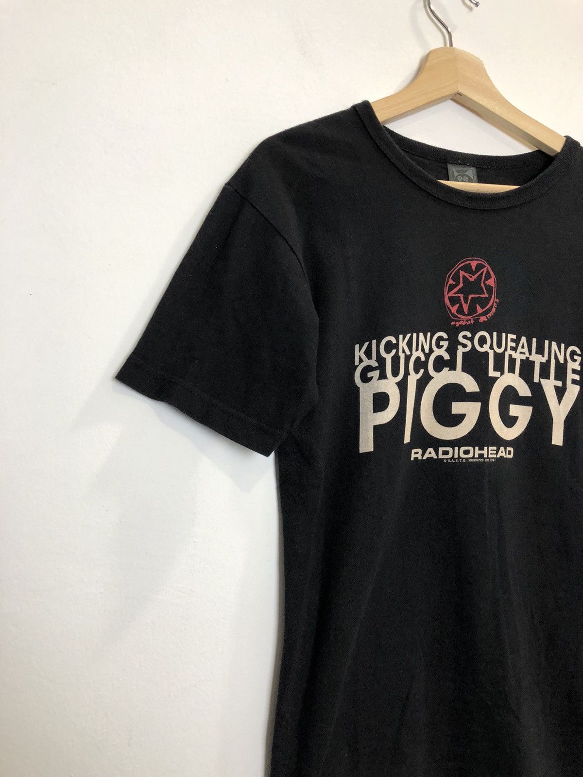 Band Tees Vintage t shirt RadioHead Piggy Size US M / EU 48-50 / 2 - 3 Thumbnail