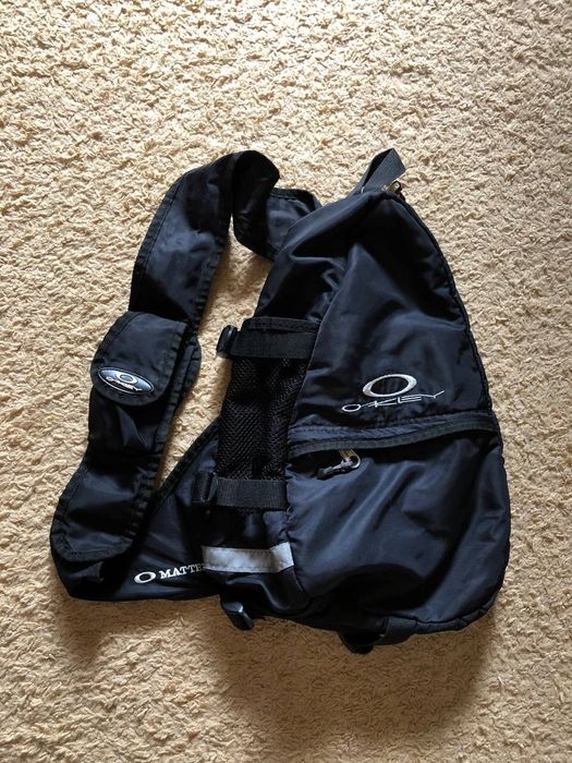 Vintage RARE OAKLEY sandbag sling body bag 2000s crossbag | Grailed