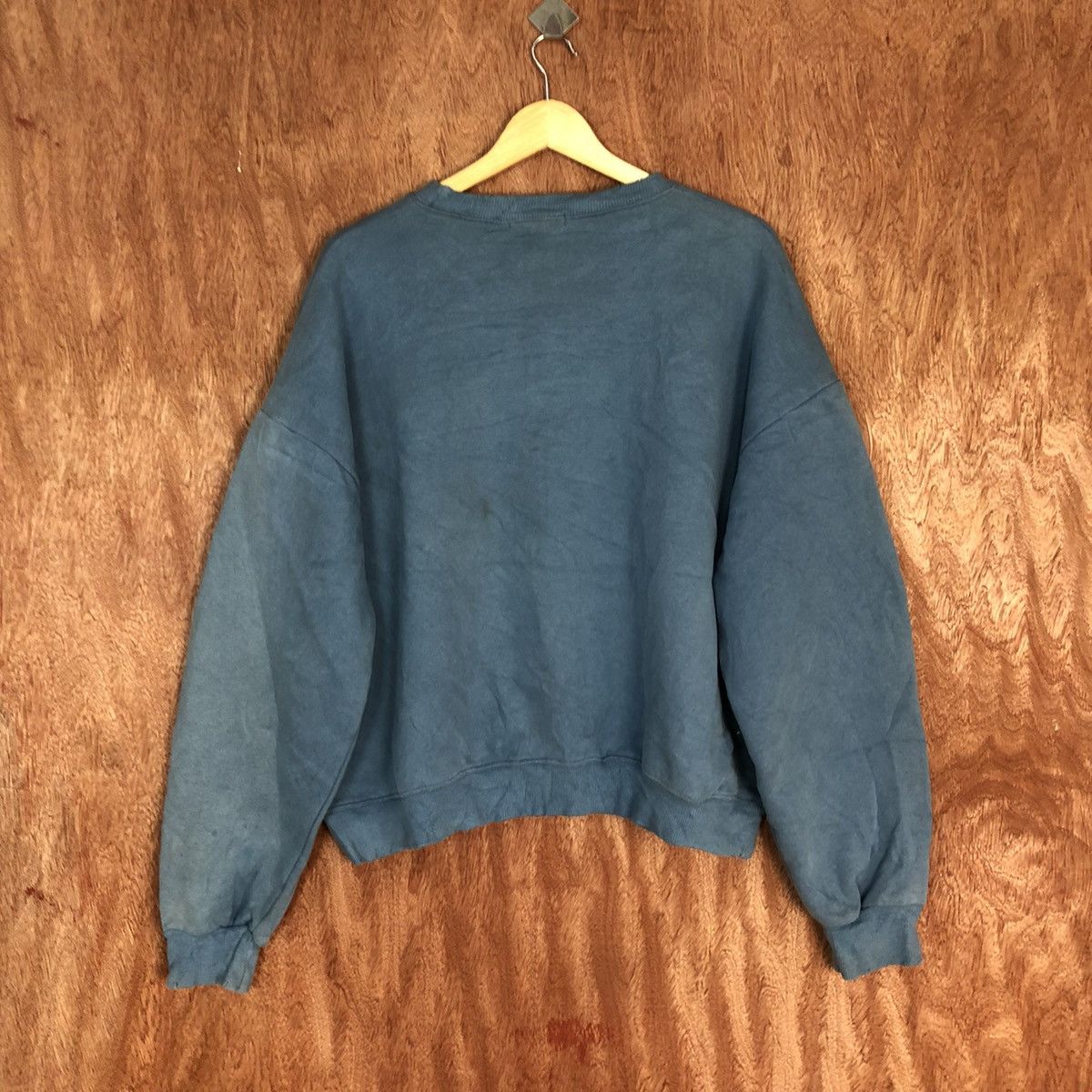 Cartoon Network Tuan Studio faded Flintstones Soft Blue Sweatshirt #H113 Size US L / EU 52-54 / 3 - 14 Thumbnail