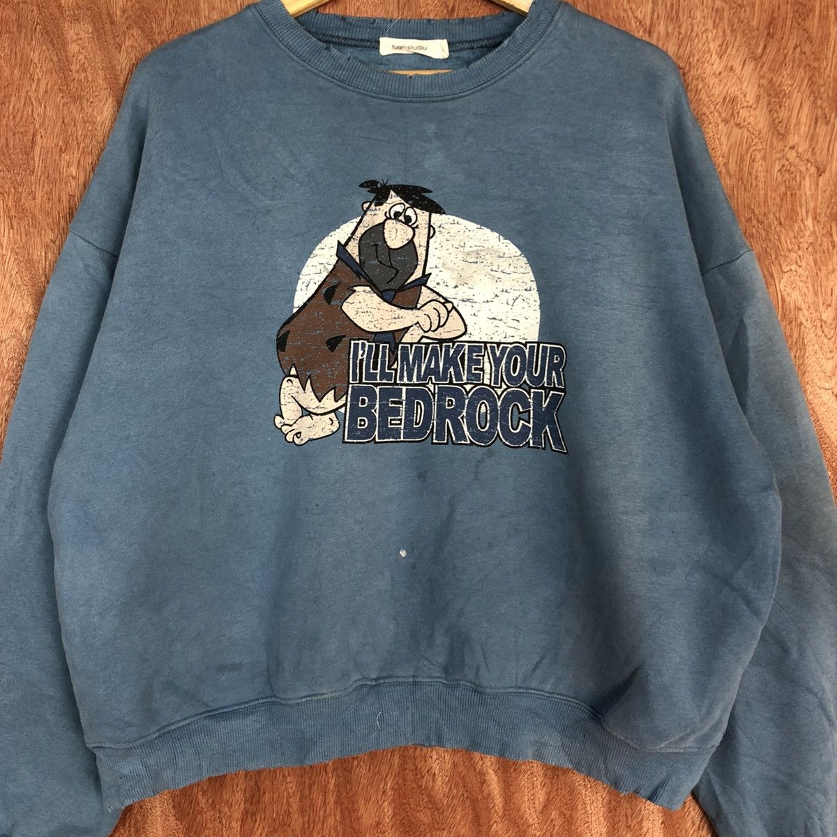 Cartoon Network Tuan Studio faded Flintstones Soft Blue Sweatshirt #H113 Size US L / EU 52-54 / 3 - 8 Thumbnail
