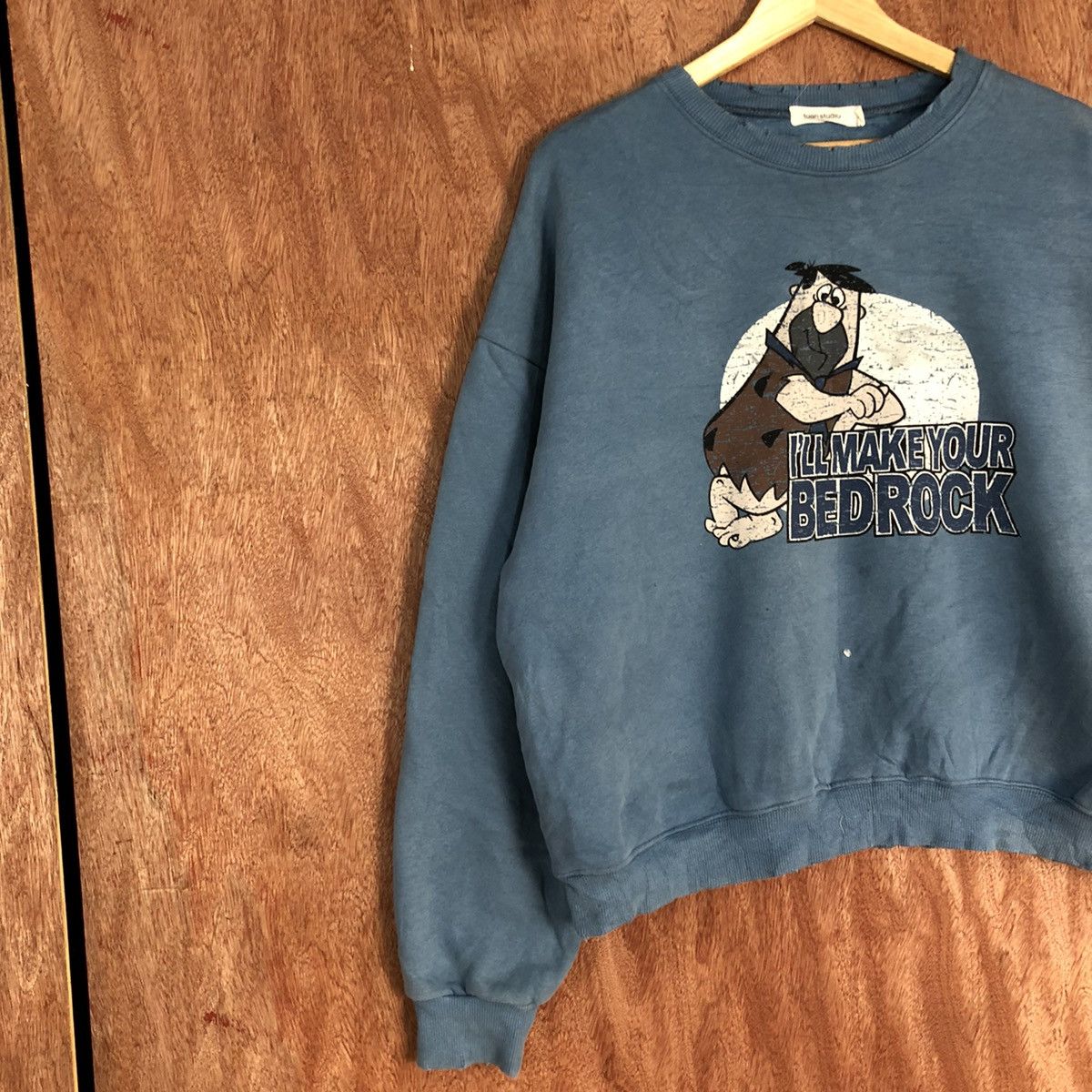 Cartoon Network Tuan Studio faded Flintstones Soft Blue Sweatshirt #H113 Size US L / EU 52-54 / 3 - 7 Thumbnail