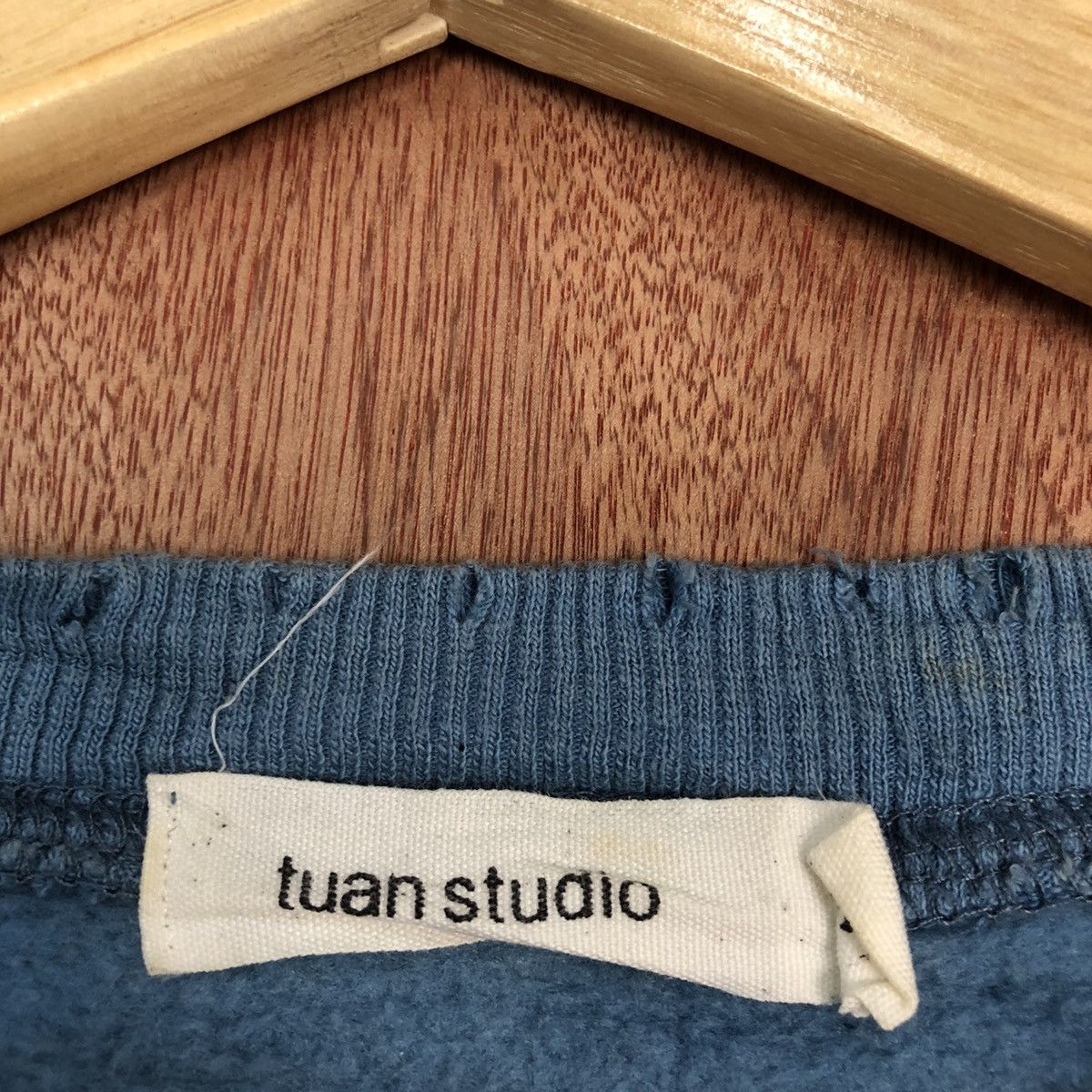 Cartoon Network Tuan Studio faded Flintstones Soft Blue Sweatshirt #H113 Size US L / EU 52-54 / 3 - 11 Thumbnail