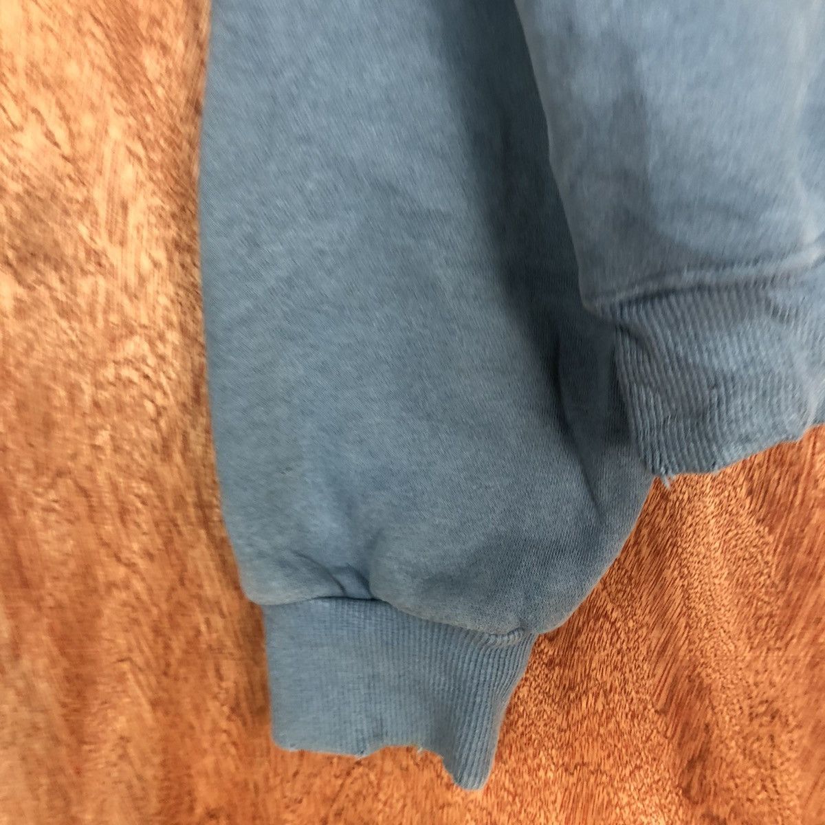 Cartoon Network Tuan Studio faded Flintstones Soft Blue Sweatshirt #H113 Size US L / EU 52-54 / 3 - 6 Thumbnail