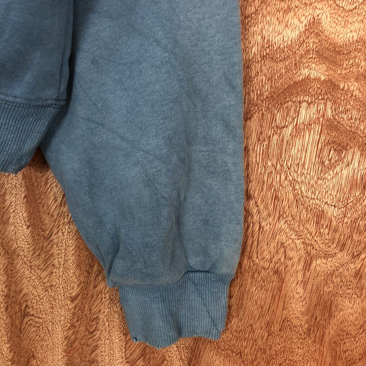 Cartoon Network Tuan Studio faded Flintstones Soft Blue Sweatshirt #H113 Size US L / EU 52-54 / 3 - 4 Thumbnail