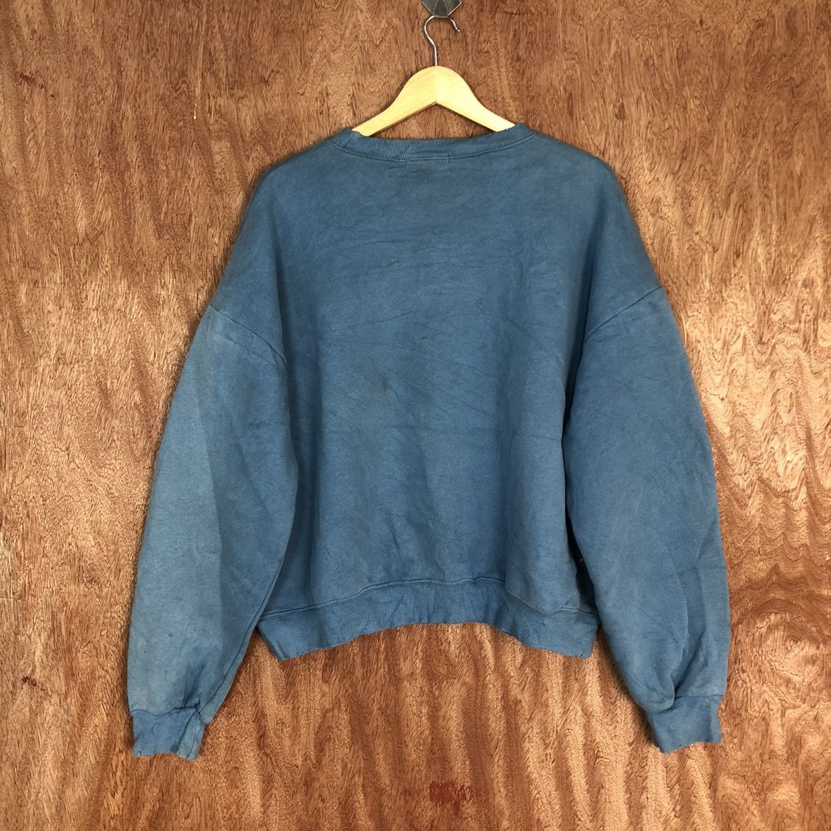 Cartoon Network Tuan Studio faded Flintstones Soft Blue Sweatshirt #H113 Size US L / EU 52-54 / 3 - 12 Thumbnail