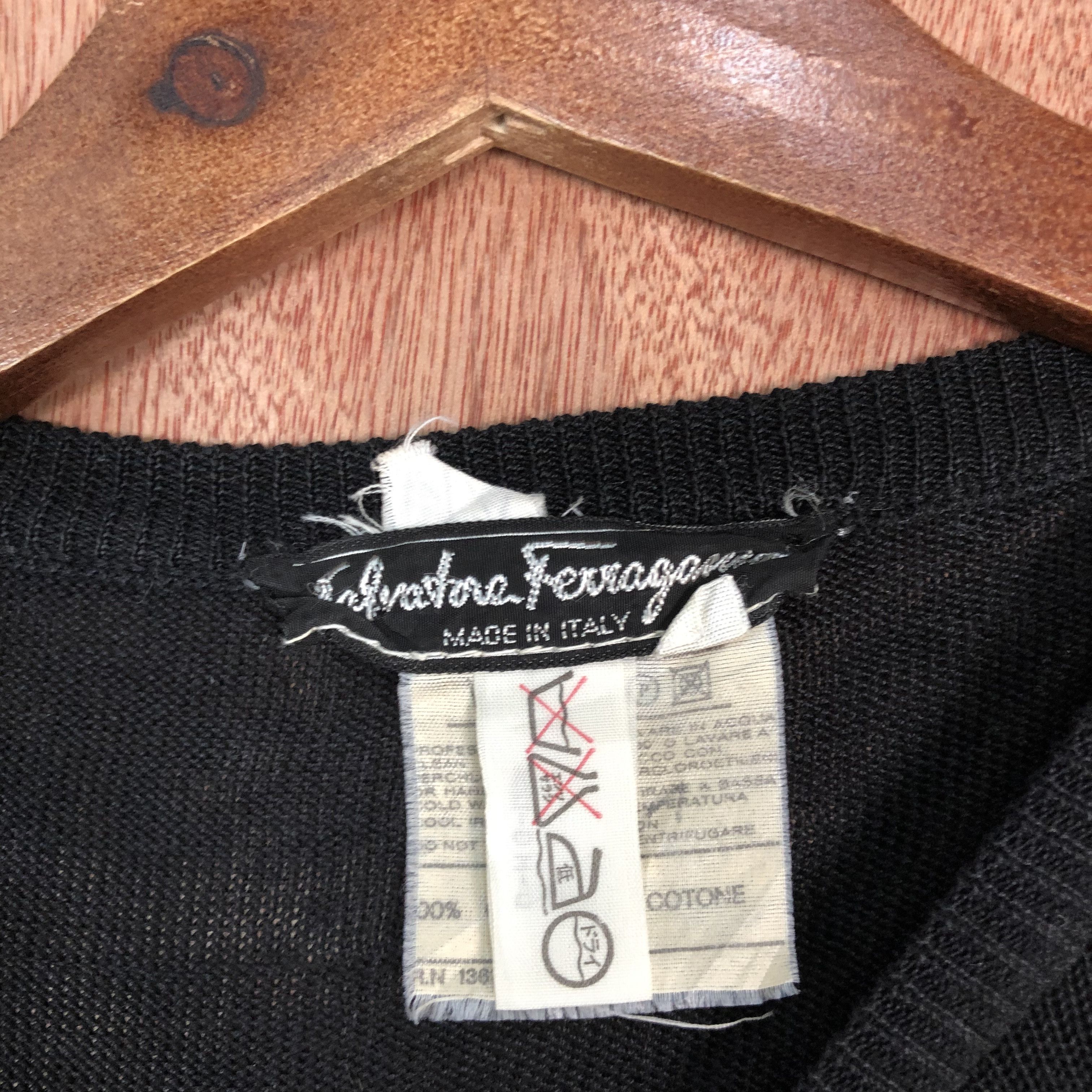 Salvatore Ferragamo DLL Salvatore Ferragamo italy 2 tone Knitwear #c567 Size US S / EU 44-46 / 1 - 7 Thumbnail
