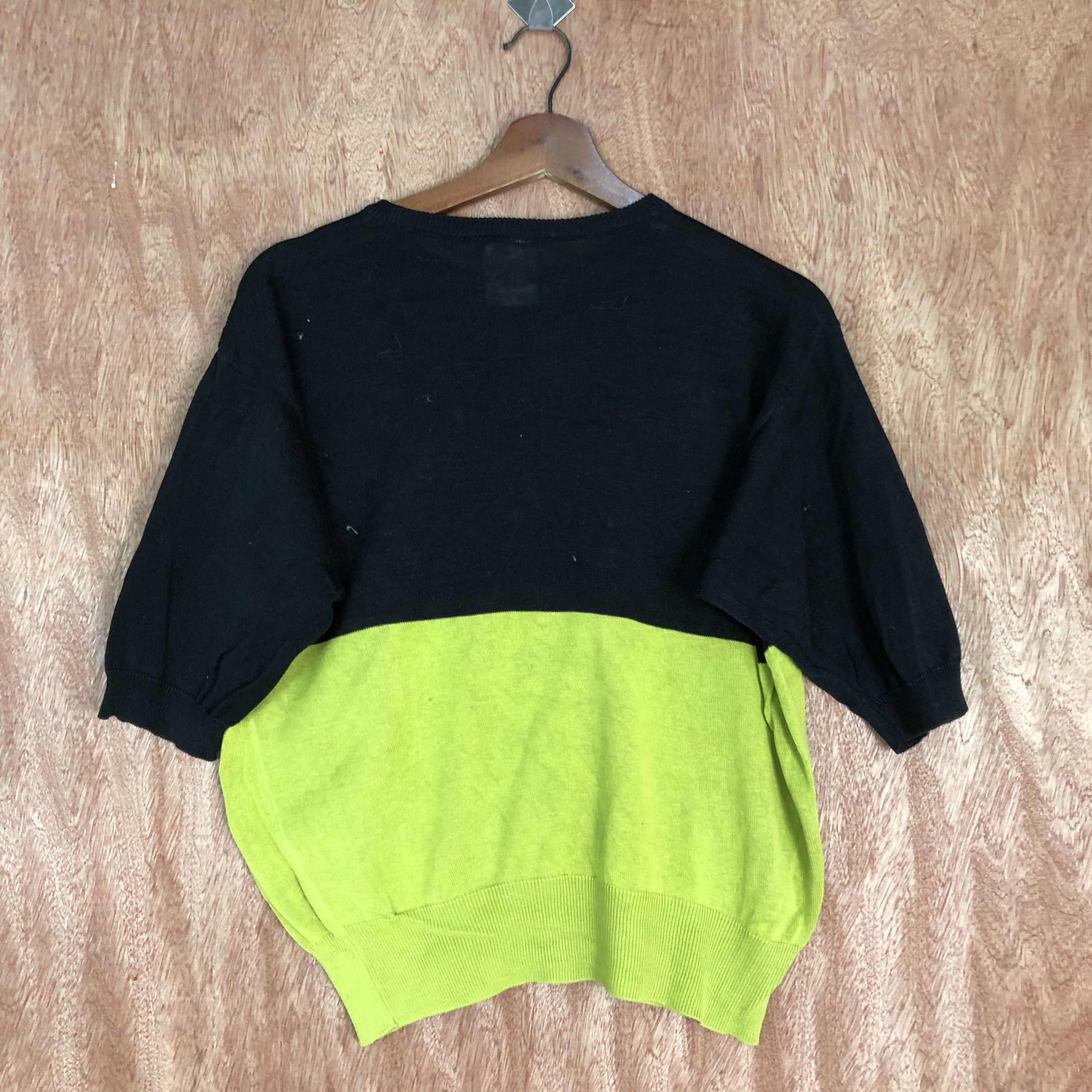 Salvatore Ferragamo DLL Salvatore Ferragamo italy 2 tone Knitwear #c567 Size US S / EU 44-46 / 1 - 8 Thumbnail