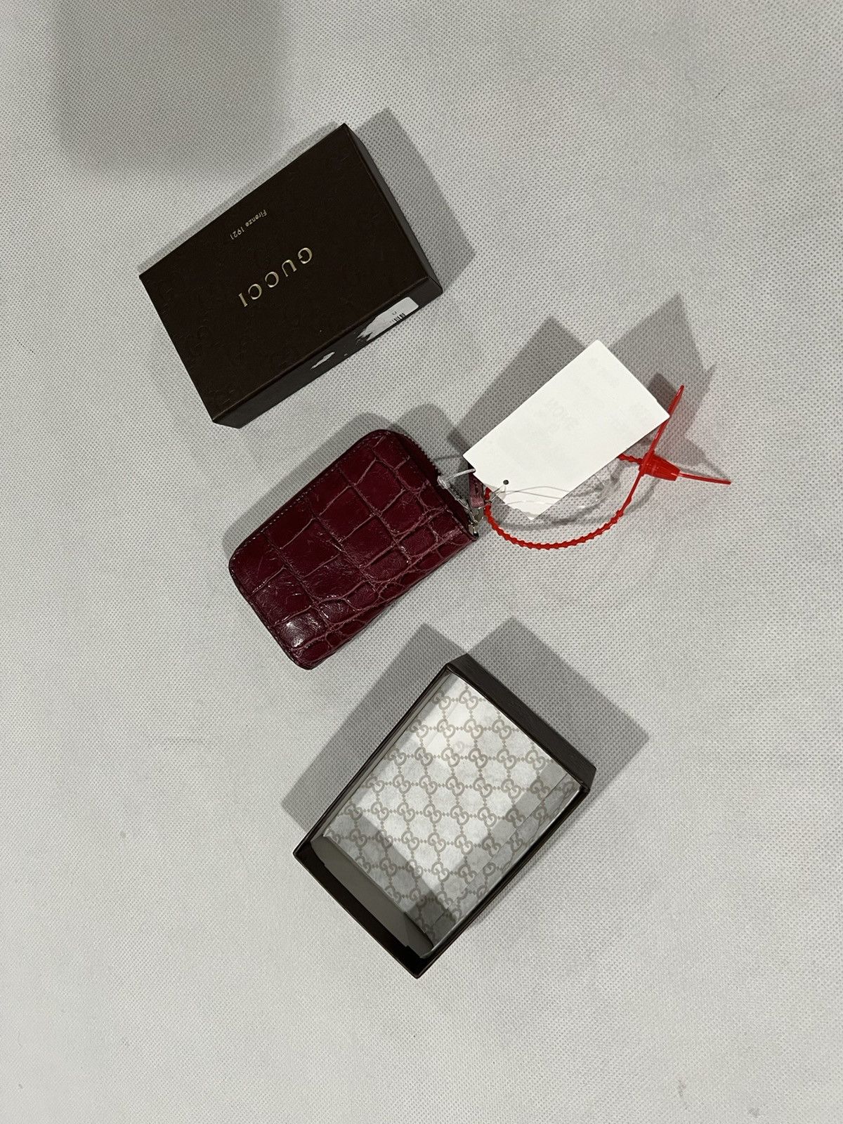 Gucci Gucci crocodile cardholder. Size ONE SIZE - 1 Thumbnail