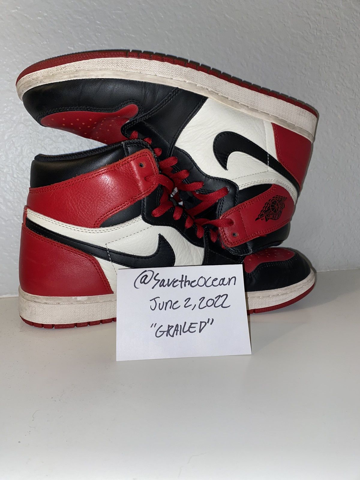 Jordan Brand Air Jordan 1 Retro High OG Bred Toe 2018 Size US 10.5 / EU 43-44 - 11 Thumbnail