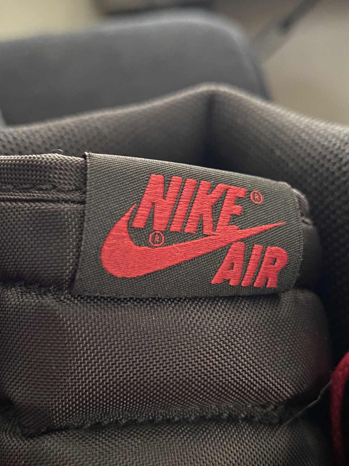 Jordan Brand Air Jordan 1 Retro High OG Bred Toe 2018 Size US 10.5 / EU 43-44 - 6 Thumbnail