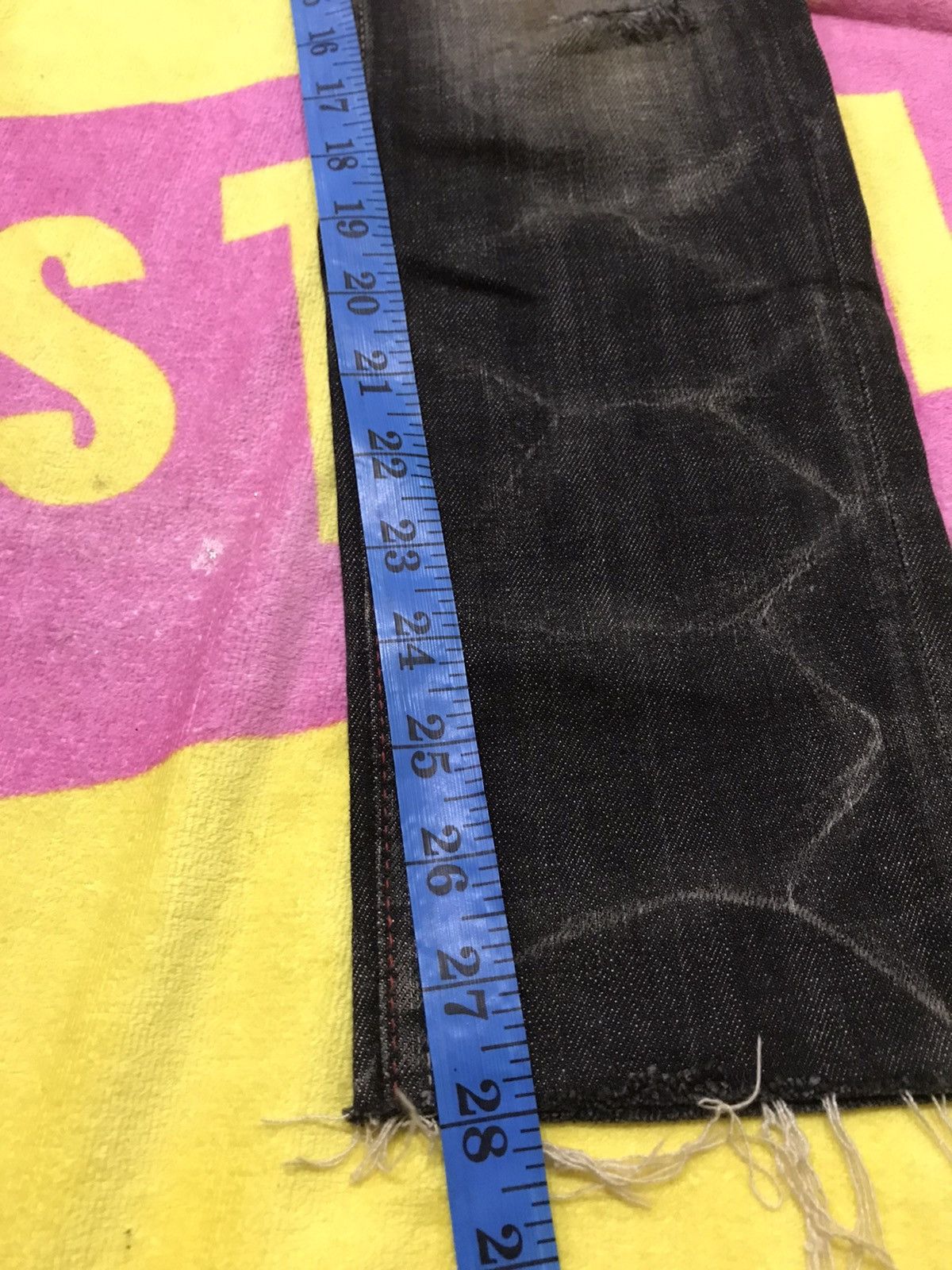 Vanquish DUFALL BY VANQUISH LOW RISE CUSTOM DESIGN RIPPED JEANS Size 30" / US 8 / IT 44 - 12 Thumbnail
