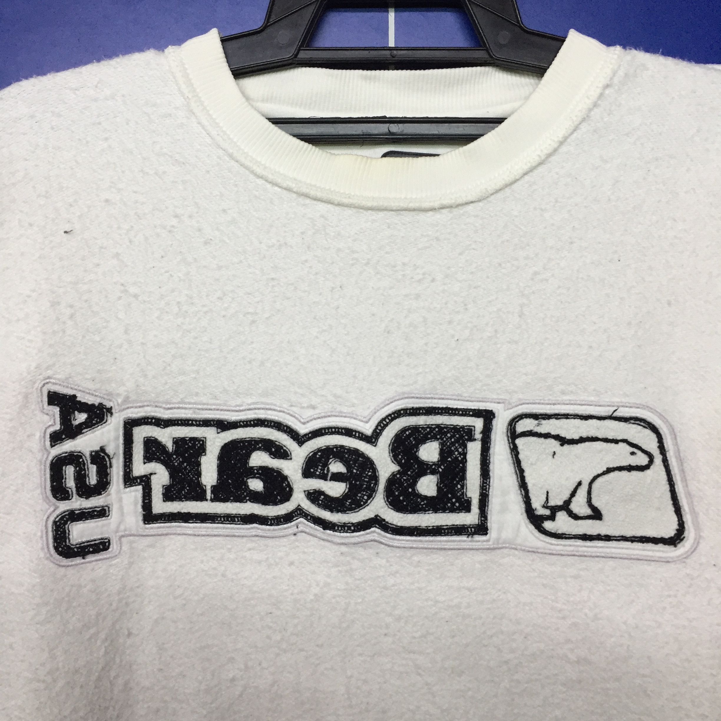 Vintage Vintage Bear Usa Big Logo Spell Out Sweatshirt Size US L / EU 52-54 / 3 - 8 Thumbnail