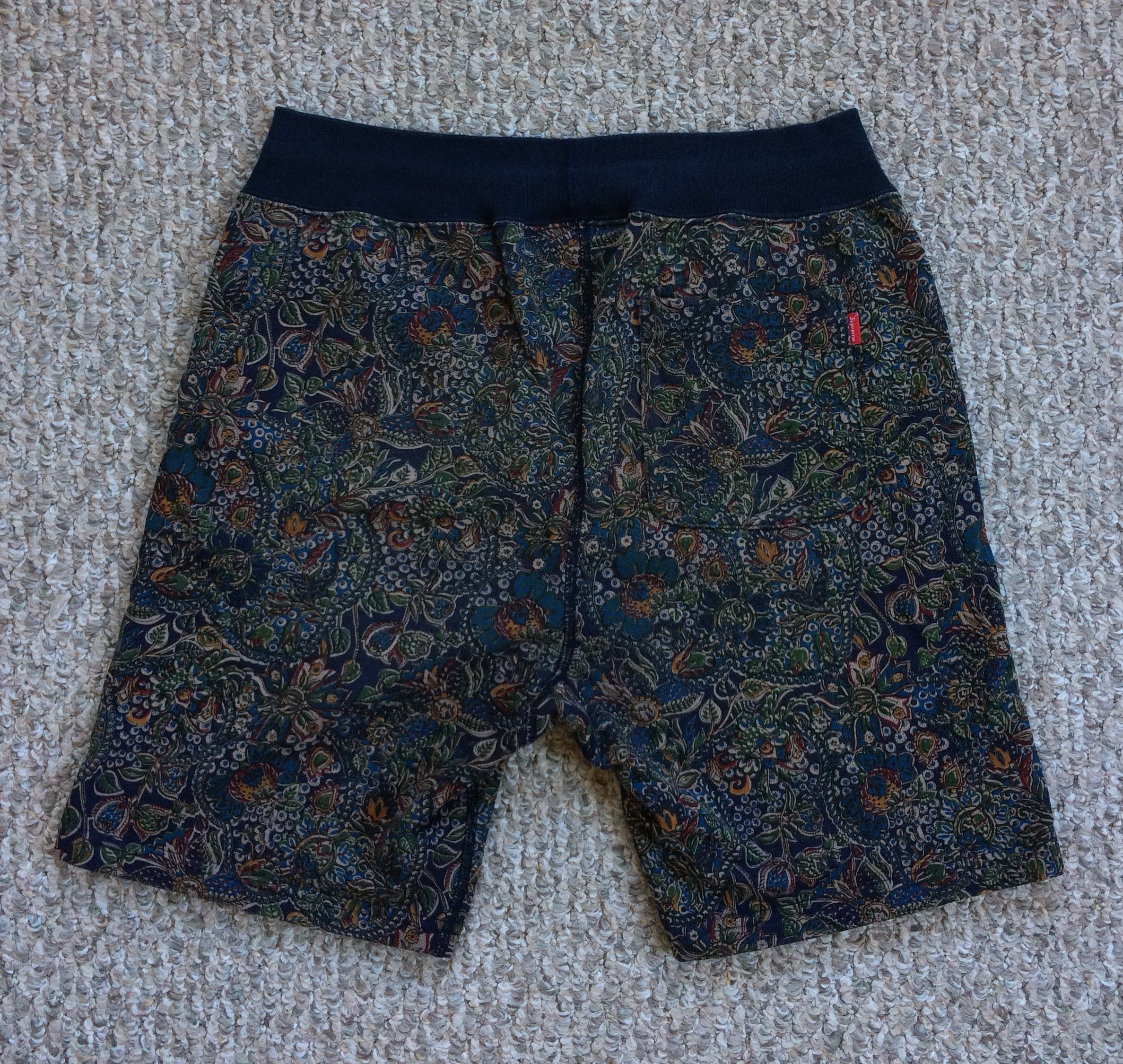 Supreme F/W 2011 Supreme Paisley Sweat Shorts size small Size US 30 / EU 46 - 2 Thumbnail