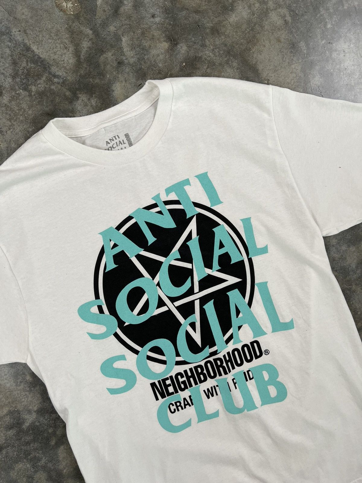 Anti Social Social Club × Neighborhood Anti Social Social Club x Neighborhood Filth Furry Tee White Size US L / EU 52-54 / 3 - 2 Thumbnail