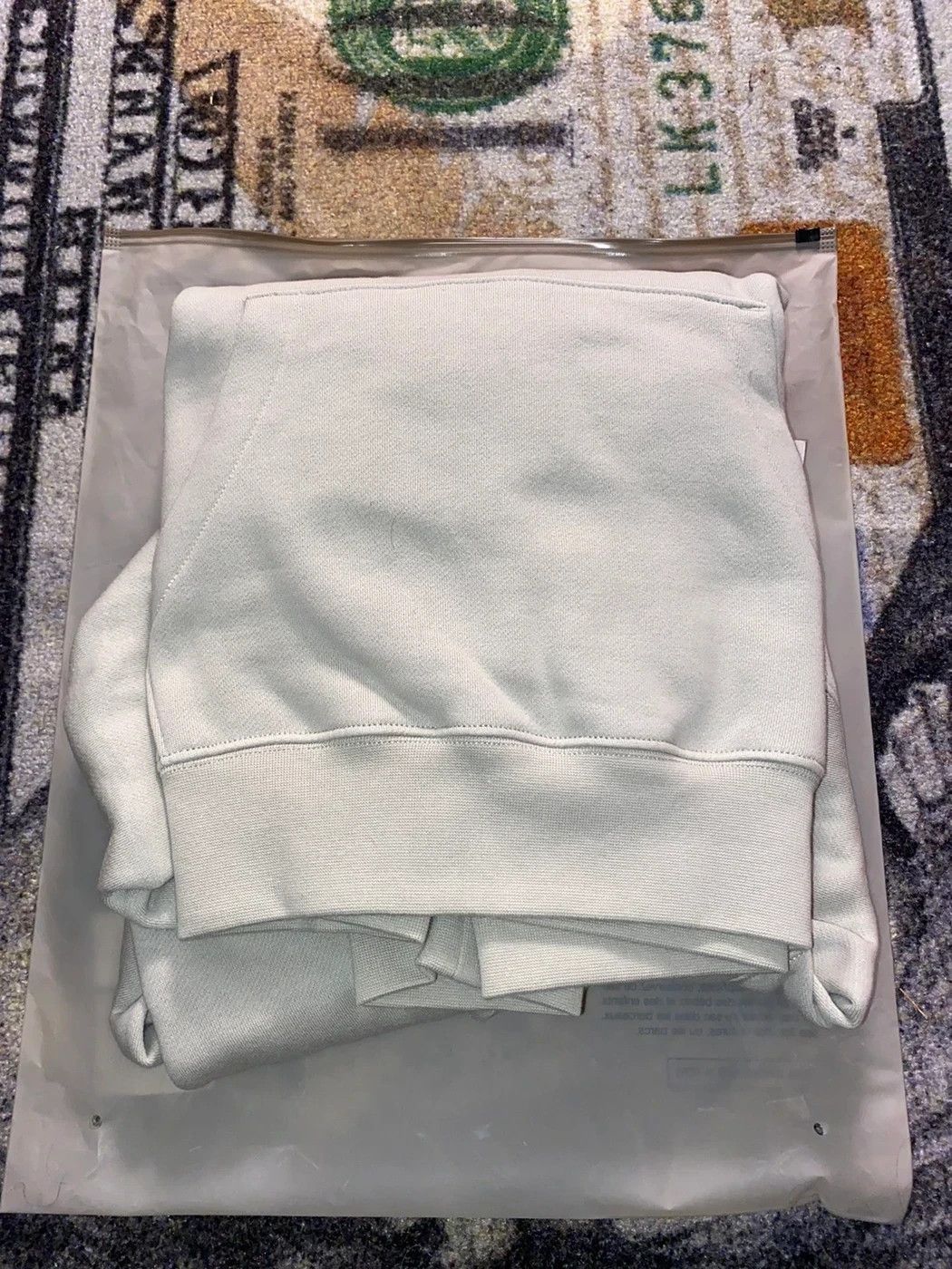 FOG × Fear of God SSENSE Exclusive Concrete Pullover Hoodie Size US XXL / EU 58 / 5 - 2 Thumbnail