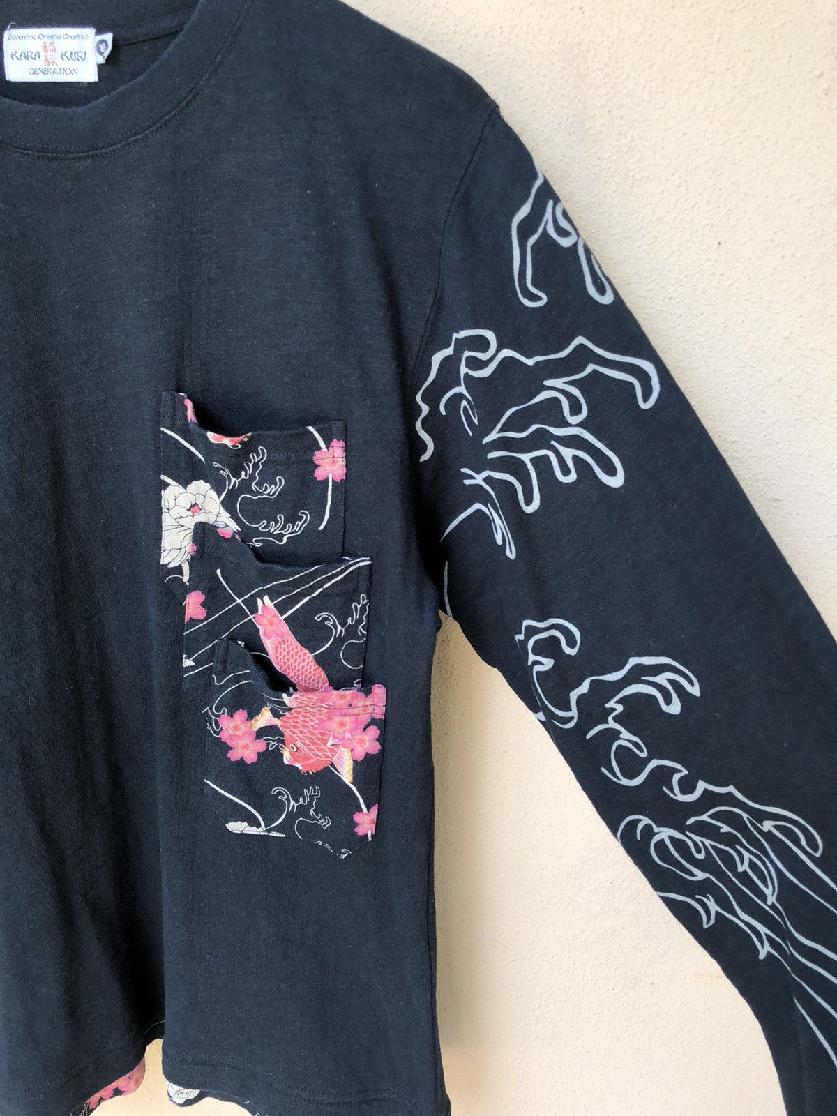 Japanese Brand Rare 3pockets Karakuri Koi Fish Overprint Long Sleeve Size US M / EU 48-50 / 2 - 3 Thumbnail
