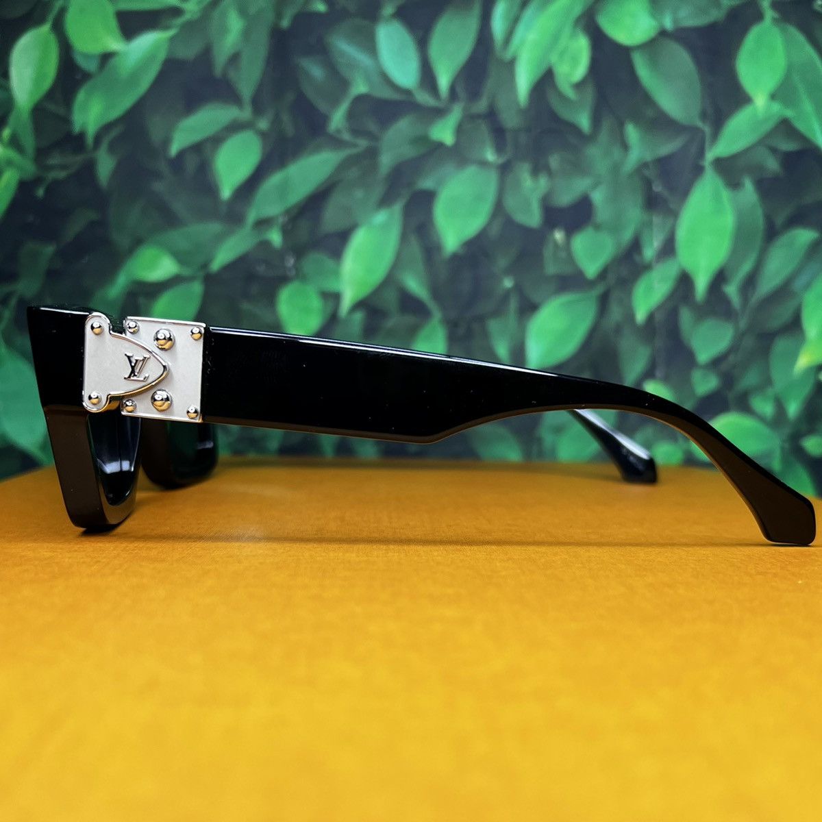 Shop Louis Vuitton Lv match sunglasses (Z1414E) by BabyYuu