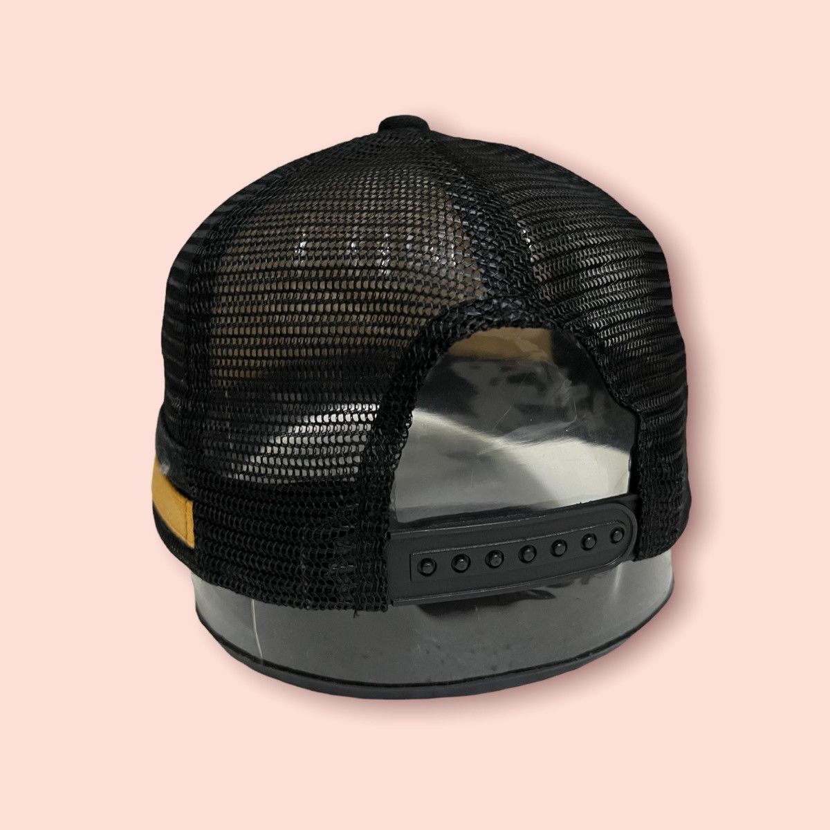 Vintage VINTAGE THE WORLD NEED FACE DISTRESSED TRUCKER SNAPBACK Size ONE SIZE - 7 Thumbnail