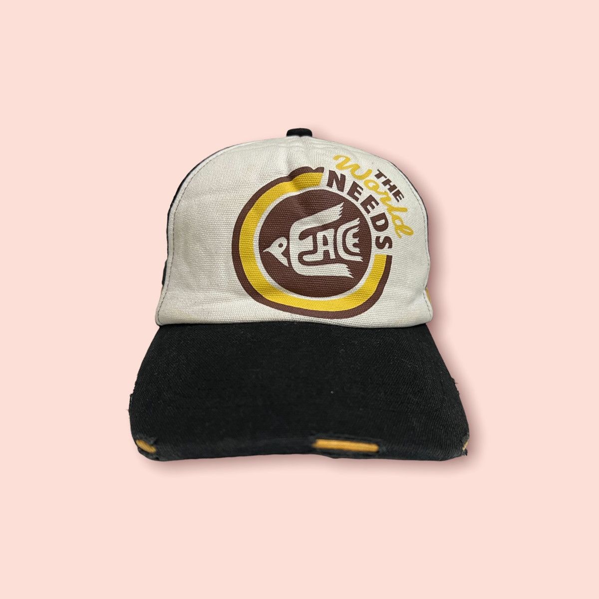 Vintage VINTAGE THE WORLD NEED FACE DISTRESSED TRUCKER SNAPBACK Size ONE SIZE - 2 Thumbnail