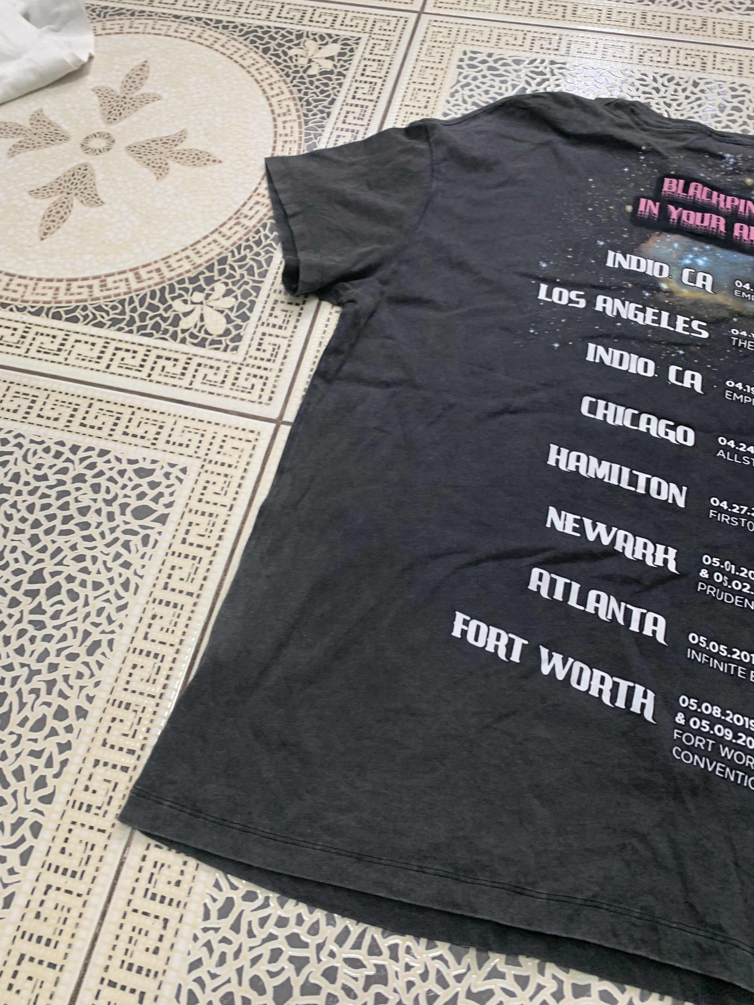 Band Tees K-pop Black Pink 2019 tour tee Size US S / EU 44-46 / 1 - 14 Thumbnail