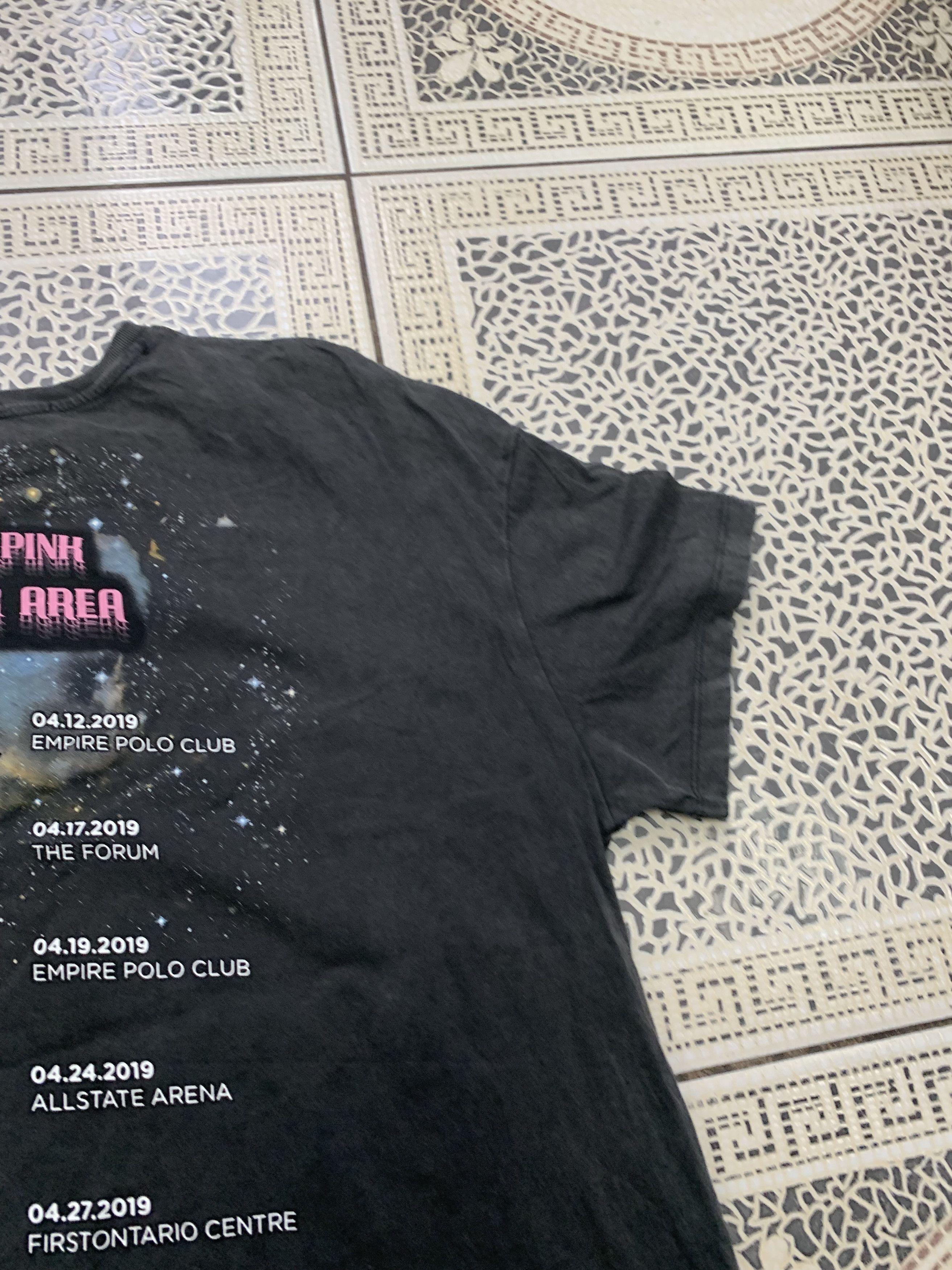 Band Tees K-pop Black Pink 2019 tour tee Size US S / EU 44-46 / 1 - 13 Thumbnail