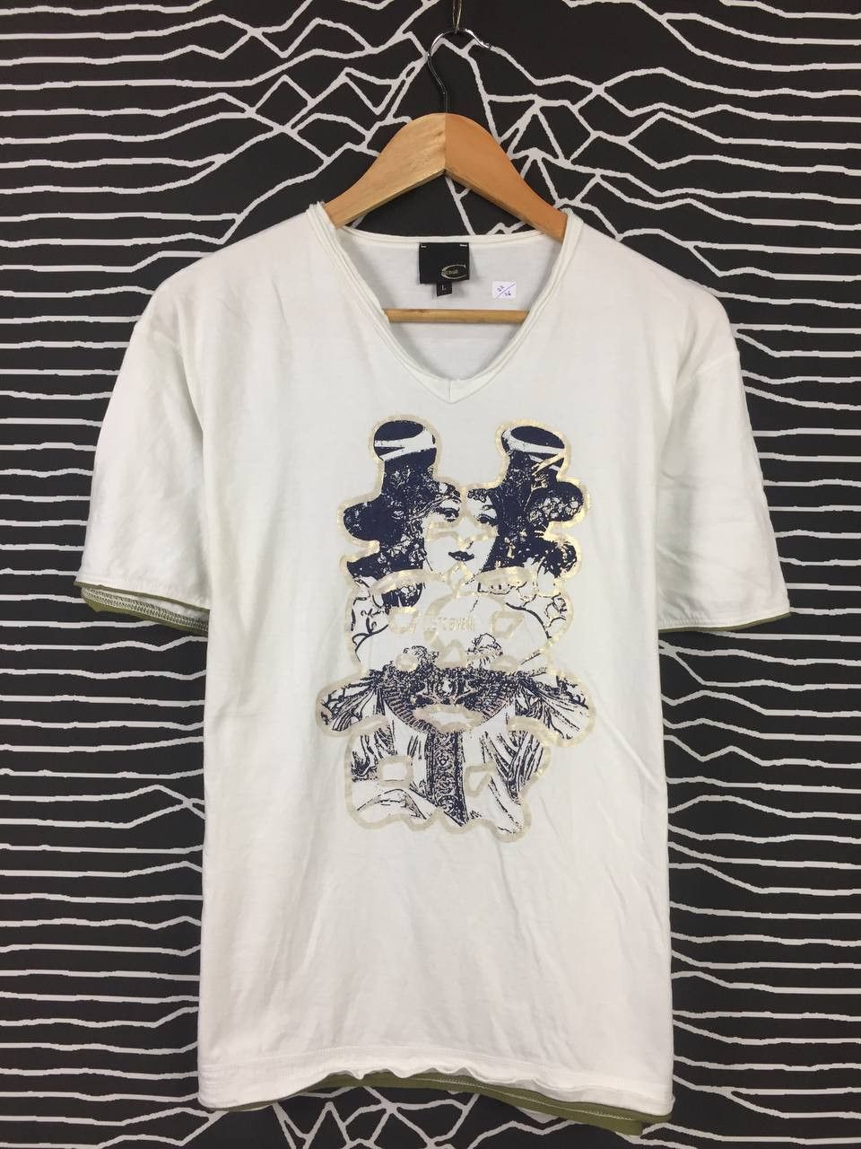 Just Cavalli Just Cavalli Roberto Cavalli Overprint Women Graphic Tee Size US L / EU 52-54 / 3 - 1 Thumbnail