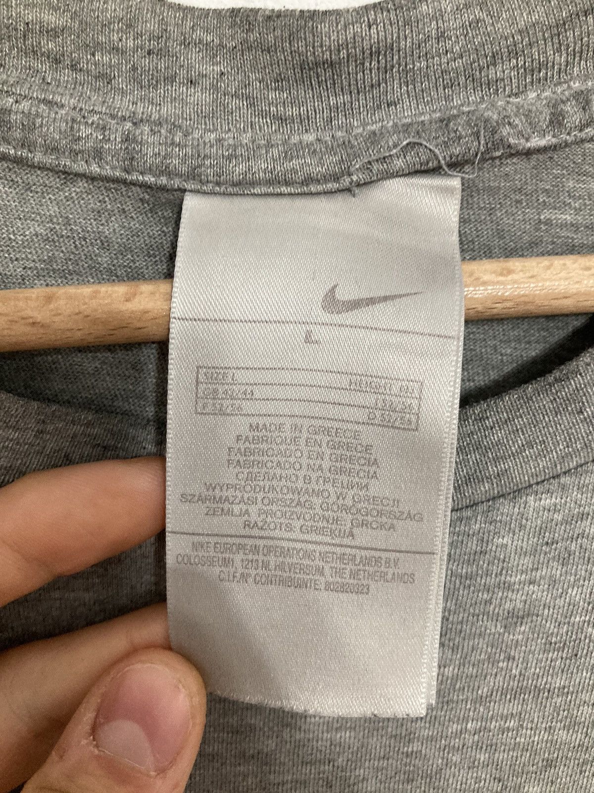 Nike Vintage Nike Just Do It T-shirt 90s Retro Swoosh Size US L / EU 52-54 / 3 - 5 Thumbnail