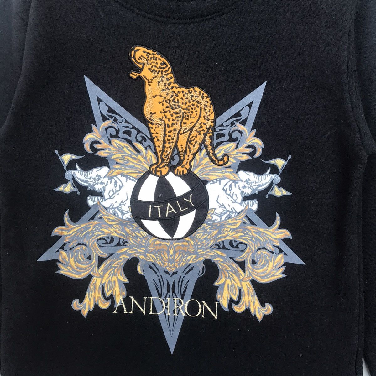 Japanese Brand Vintage japanese designer andiron italy big logo Size US M / EU 48-50 / 2 - 2 Thumbnail