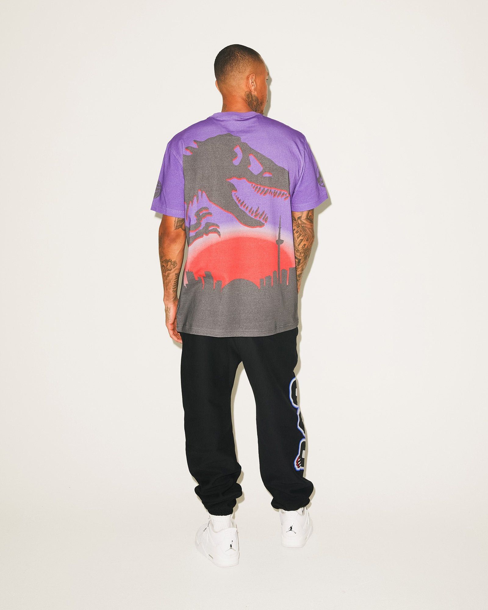 NBA 🦖🦉OVO X NBA X JURASSIC PARK SKYLINE OG OWL T-SHIRT TEE Size US L / EU 52-54 / 3 - 4 Thumbnail