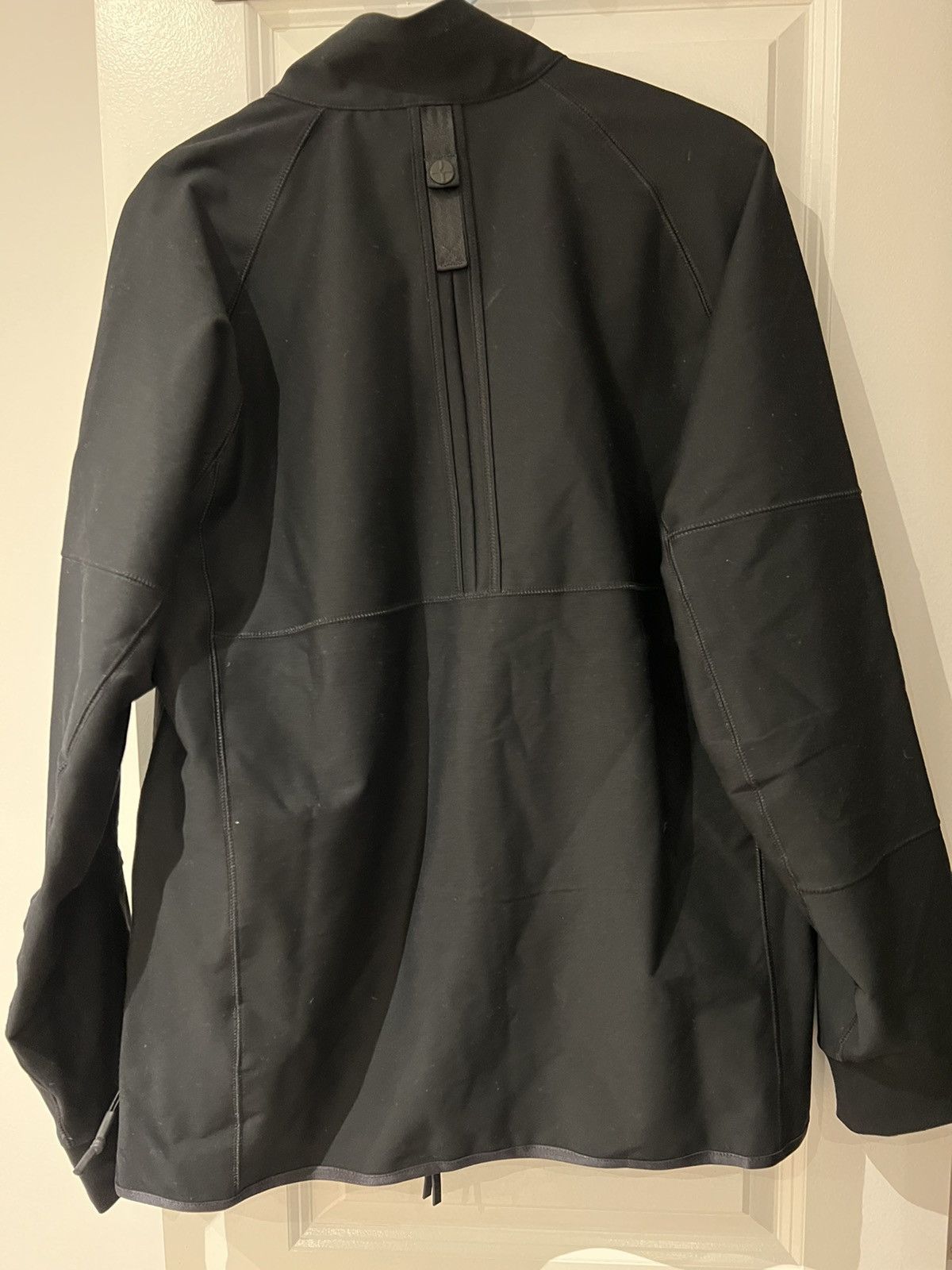 Nike tech jacket DD6594-010 medium
