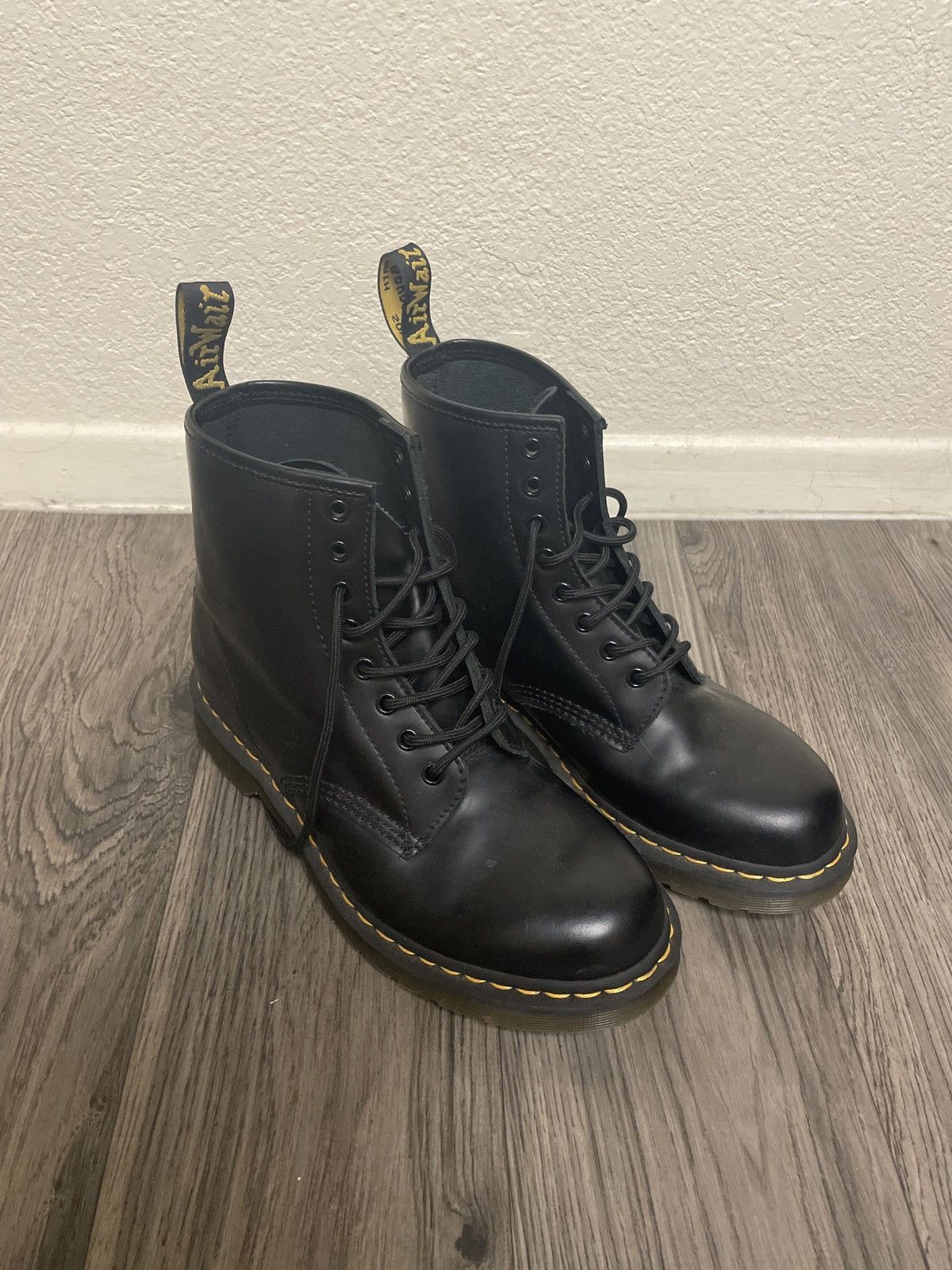 Dr. Martens Classic Black Doc Martens Size US 10 / EU 43 - 1 Thumbnail