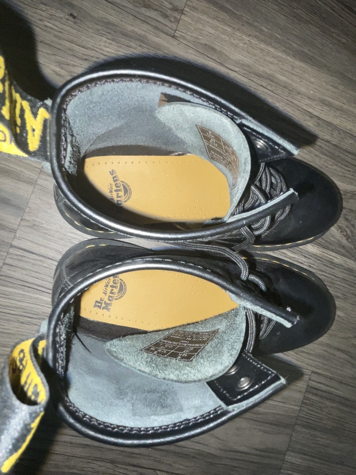 Dr. Martens Classic Black Doc Martens Size US 10 / EU 43 - 2 Thumbnail