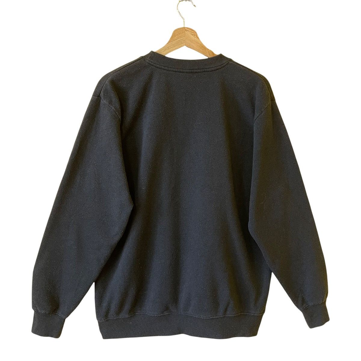 Mickey & Co. Vintage Mickey Mouse Big Logo Crewneck Sweatshirt Size M Size US M / EU 48-50 / 2 - 7 Thumbnail