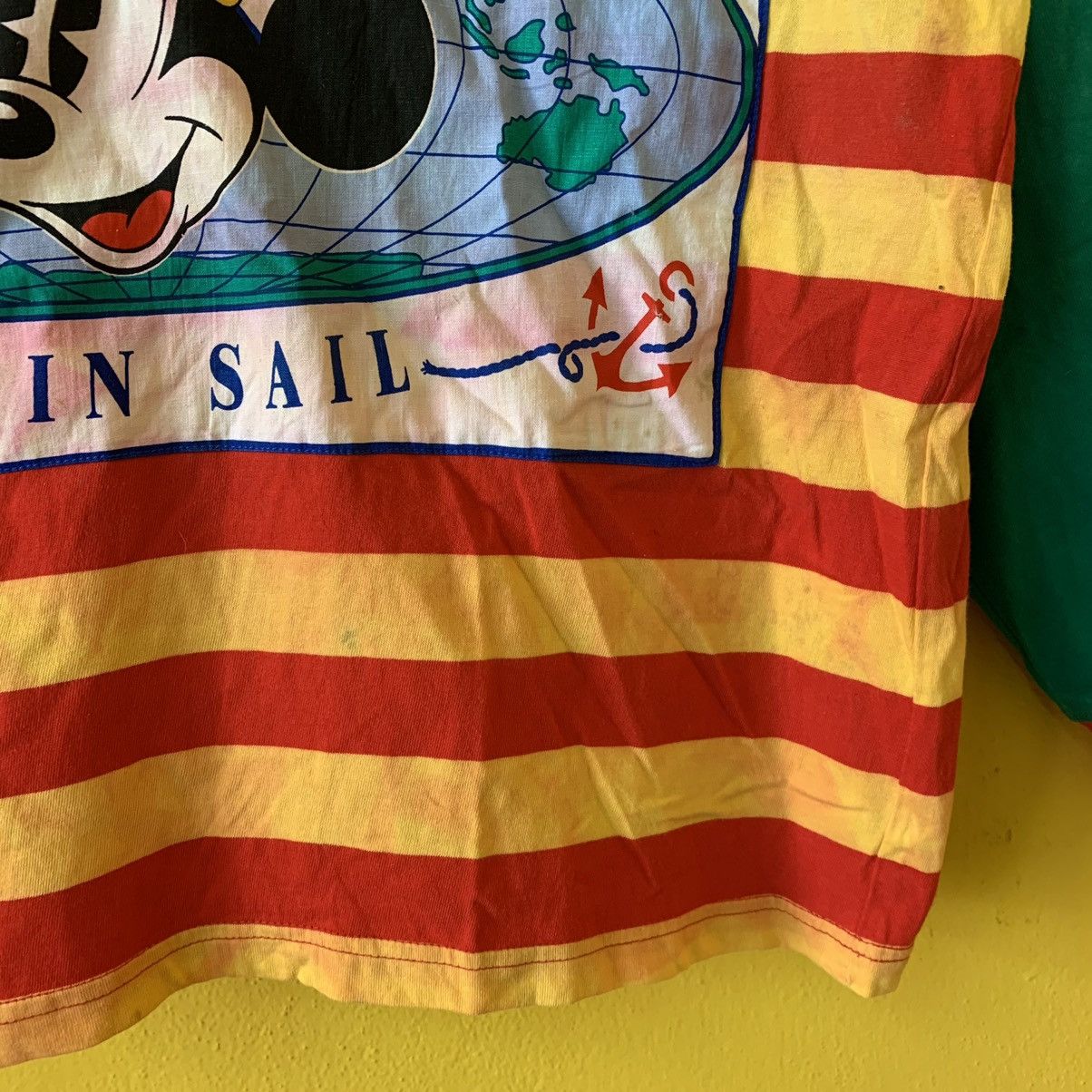 Disney Vintage 90s Mickey Mouse Pullover Hoodies Size M Size US M / EU 48-50 / 2 - 7 Thumbnail