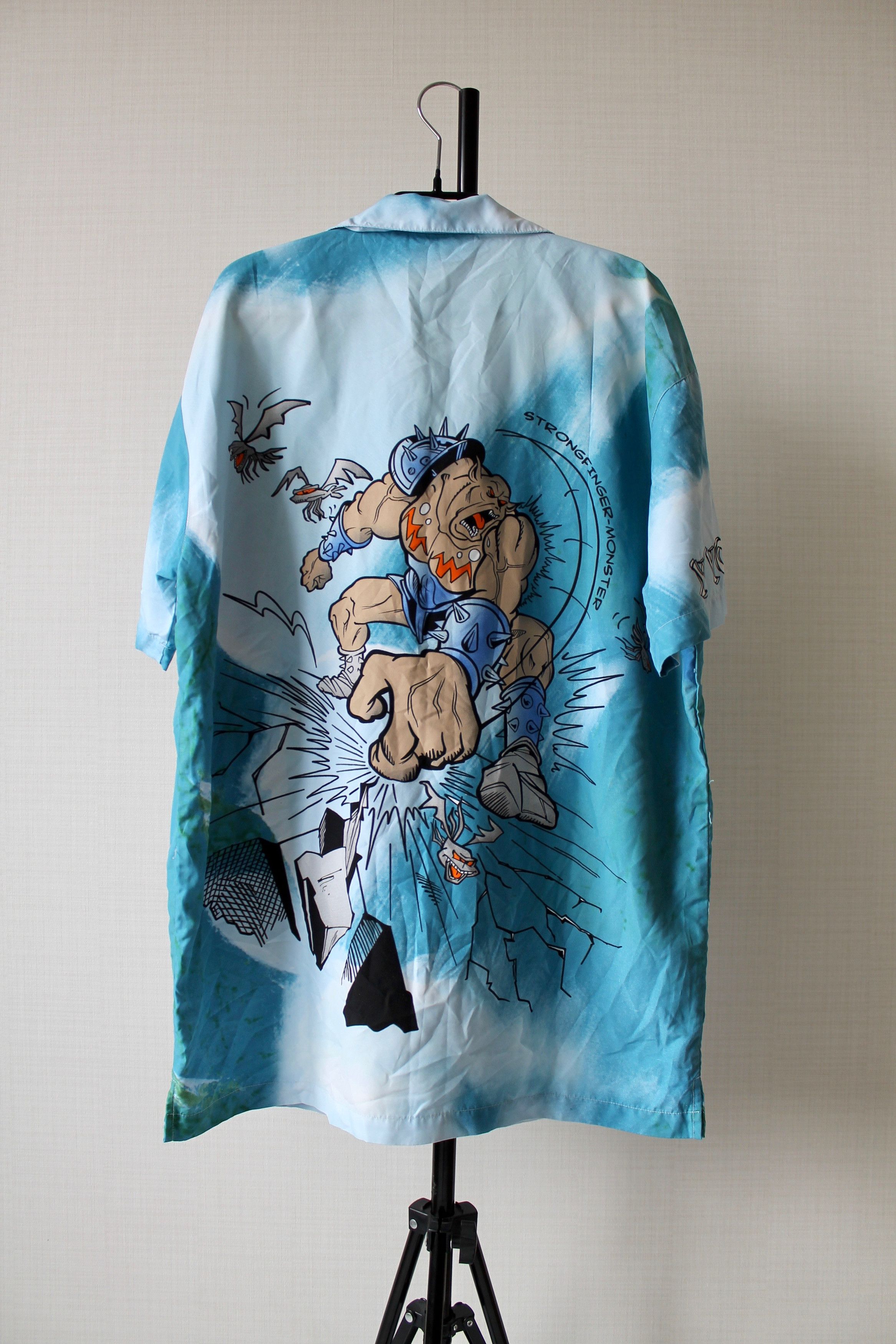 Vintage Strong Finger Shirt Humor CRAZY SHIRT blue Size US L / EU 52-54 / 3 - 7 Thumbnail