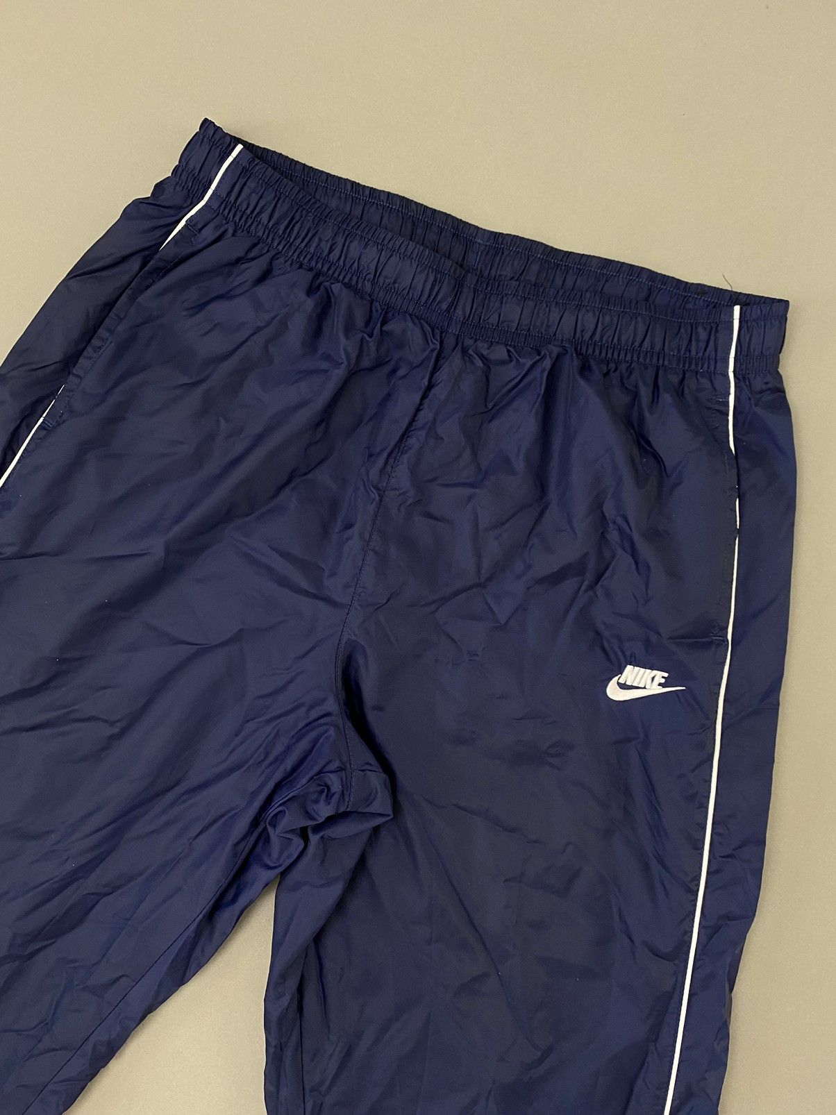 Nike Nike vintage navy track pants small logo Size US 32 / EU 48 - 2 Thumbnail