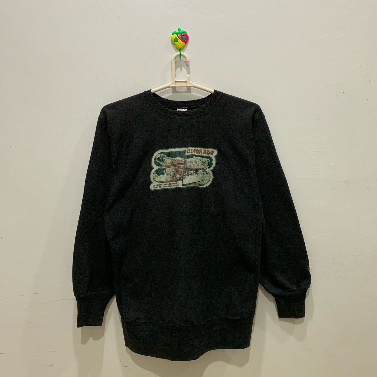 Champion × Japanese Brand × Vintage CHAMPION Sweatshirts COMRADE Design Size XL fits L Size US L / EU 52-54 / 3 - 1 Thumbnail