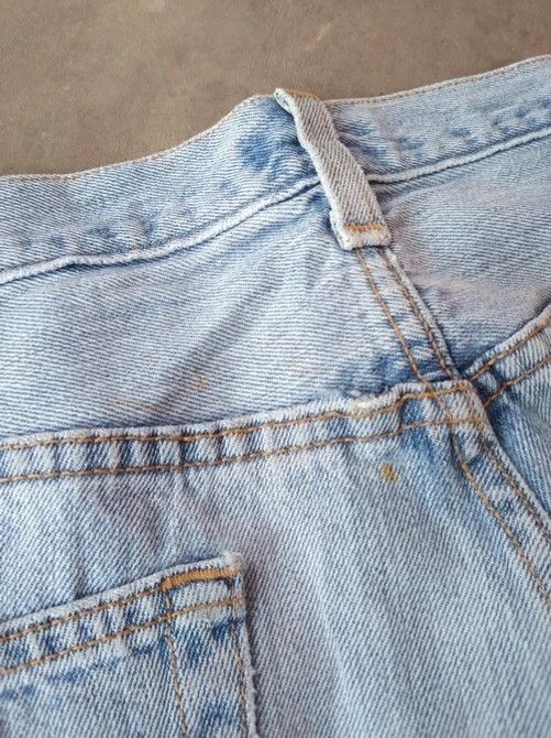 Levi's Vintage Levi's 501 Light Wash Straight Leg Jeans 36x31 Size US 36 / EU 52 - 6 Thumbnail