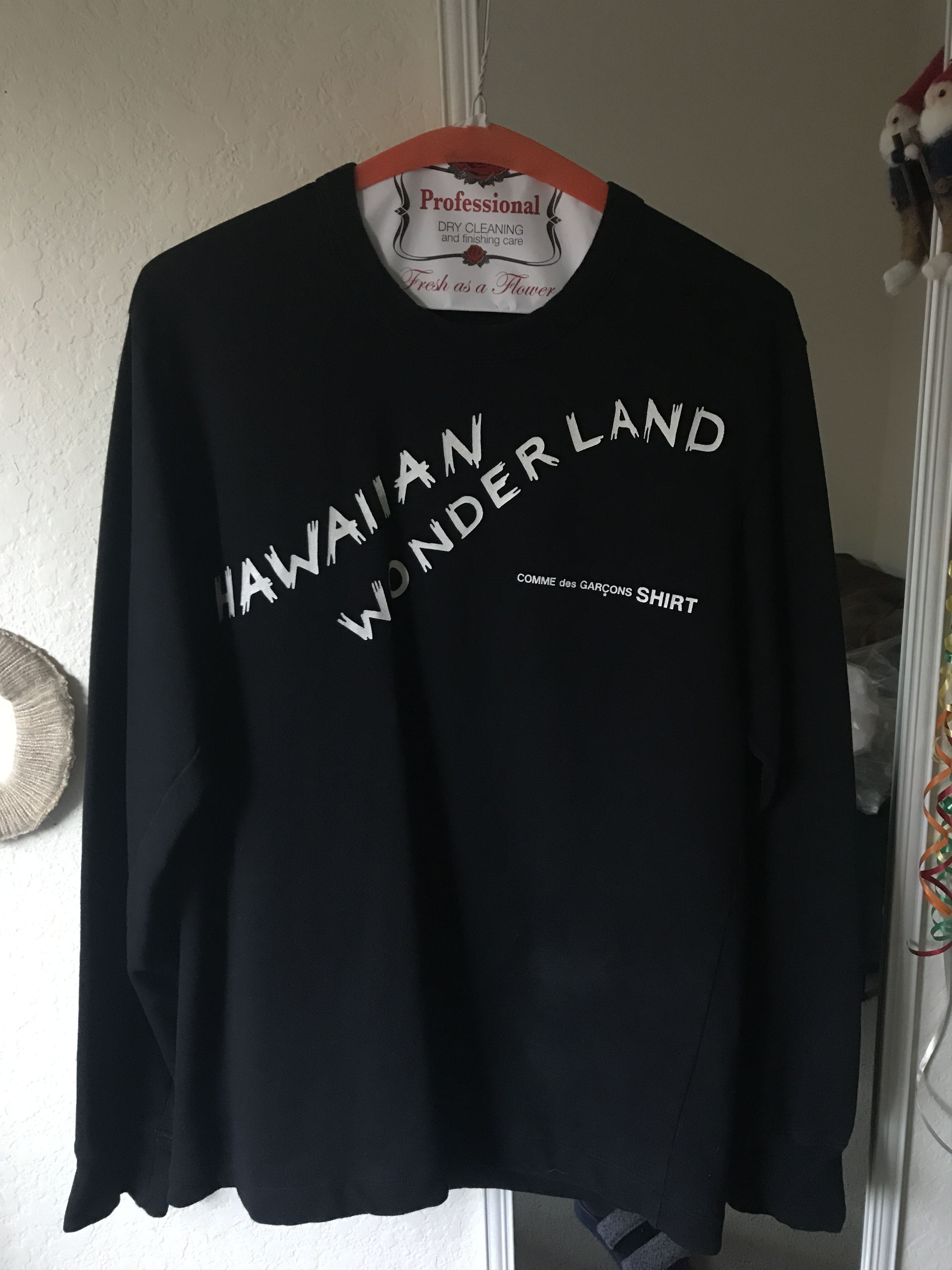 Hawaiin Wonderland Sweatshirt