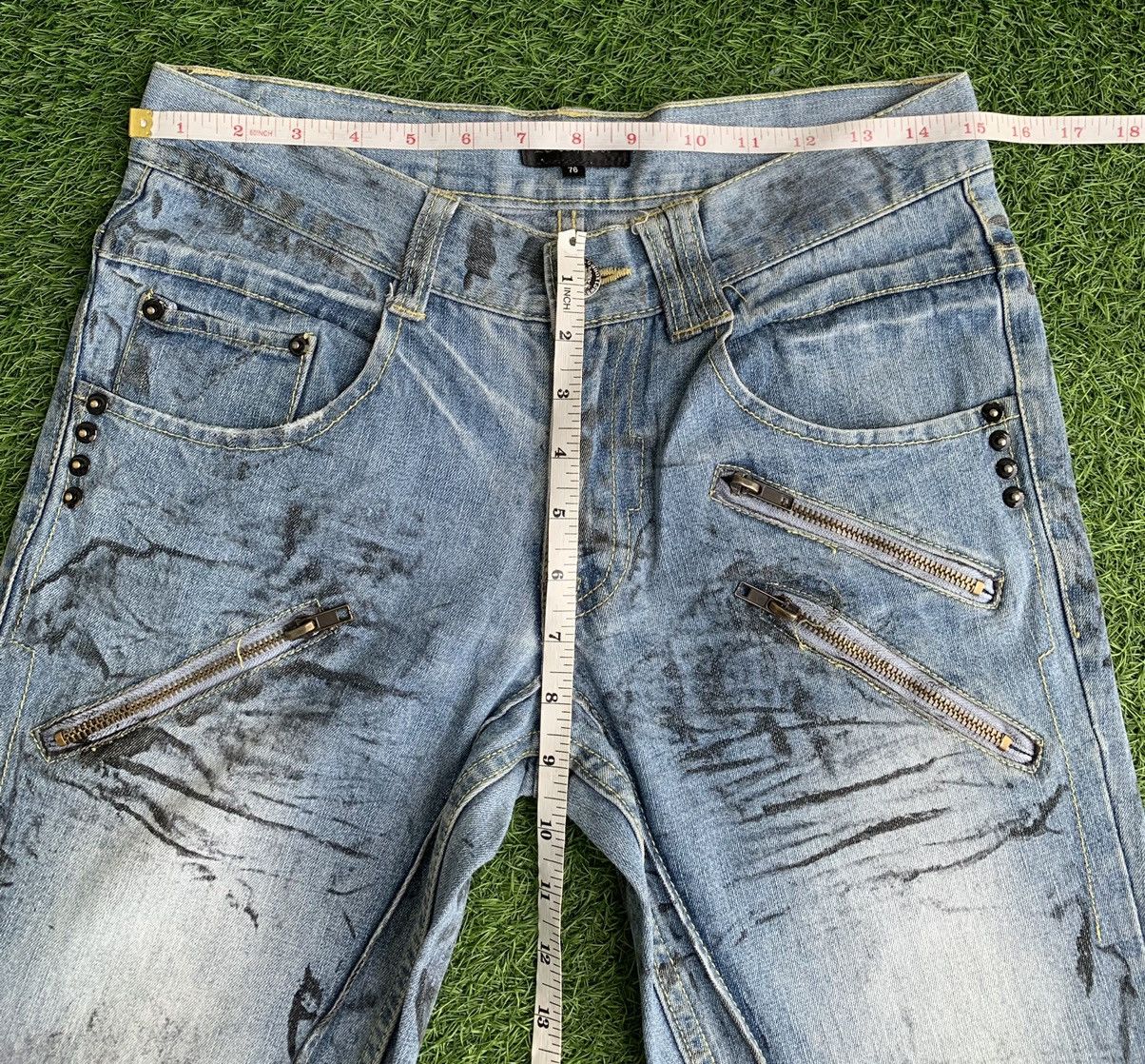 Japanese Brand Japanese Brand Lowbox Distressed Jeans Size US 30 / EU 46 - 16 Thumbnail