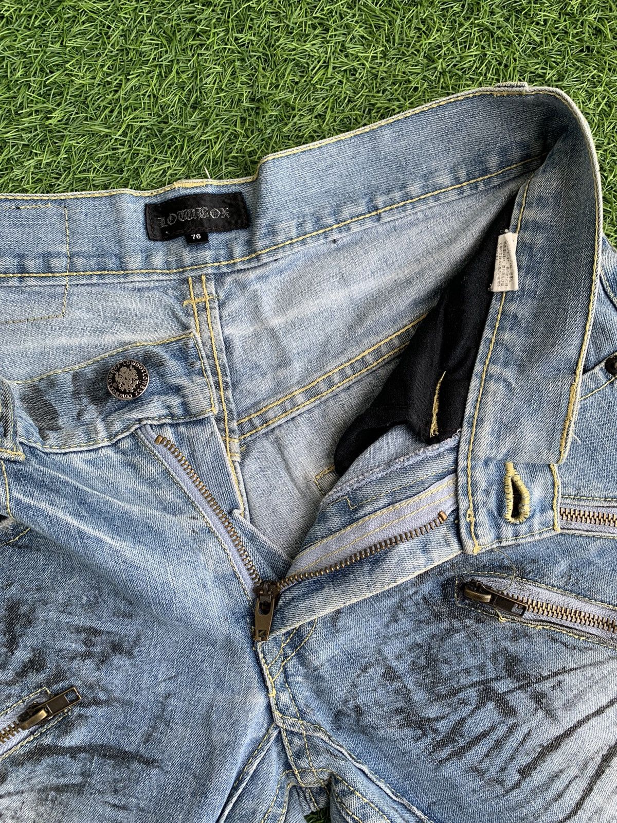 Japanese Brand Japanese Brand Lowbox Distressed Jeans Size US 30 / EU 46 - 15 Thumbnail