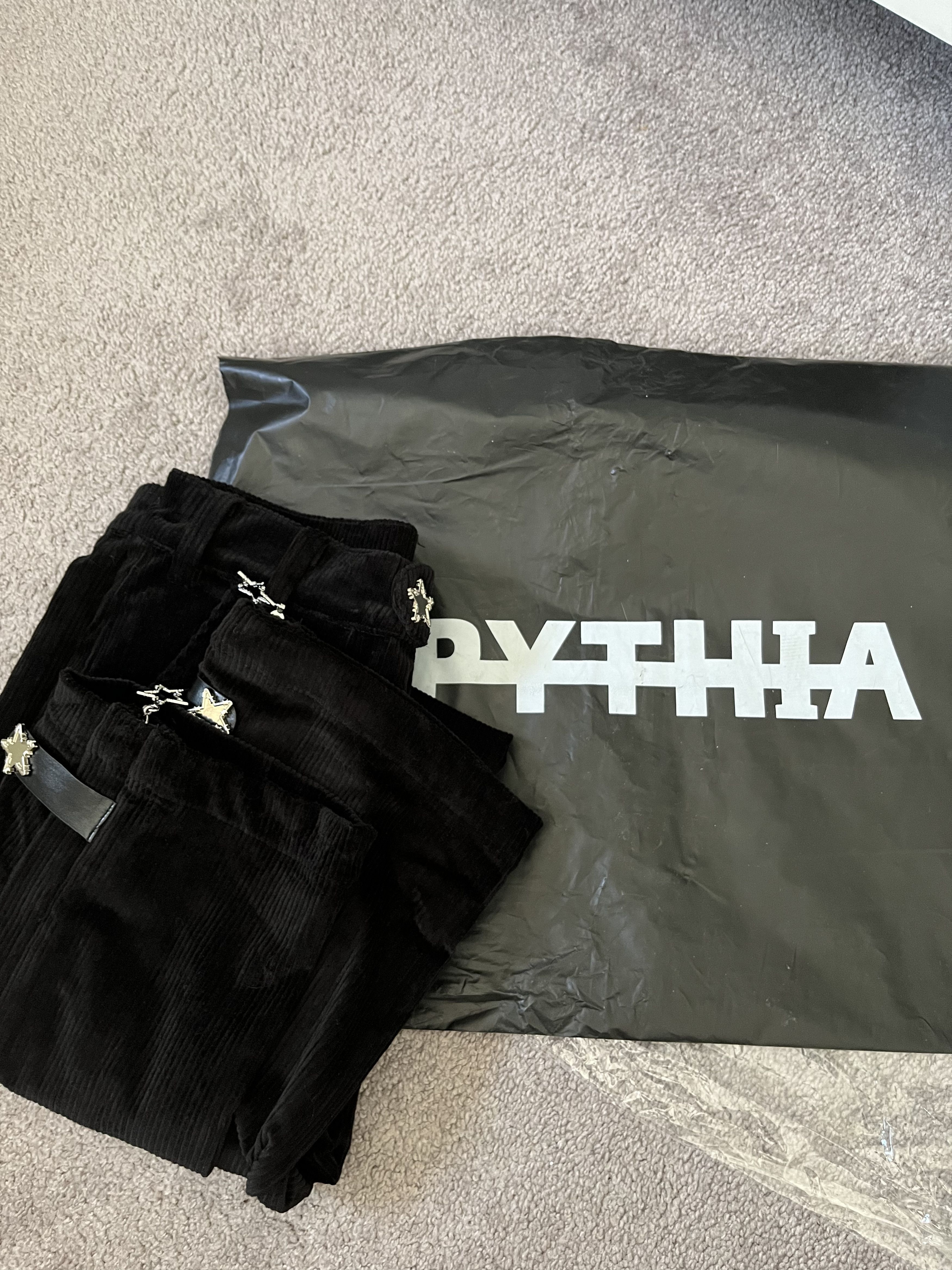 Other Jack Lyons Pythia High Waisted Black Corduroy Flares Size US 26 / EU 42 - 1 Thumbnail