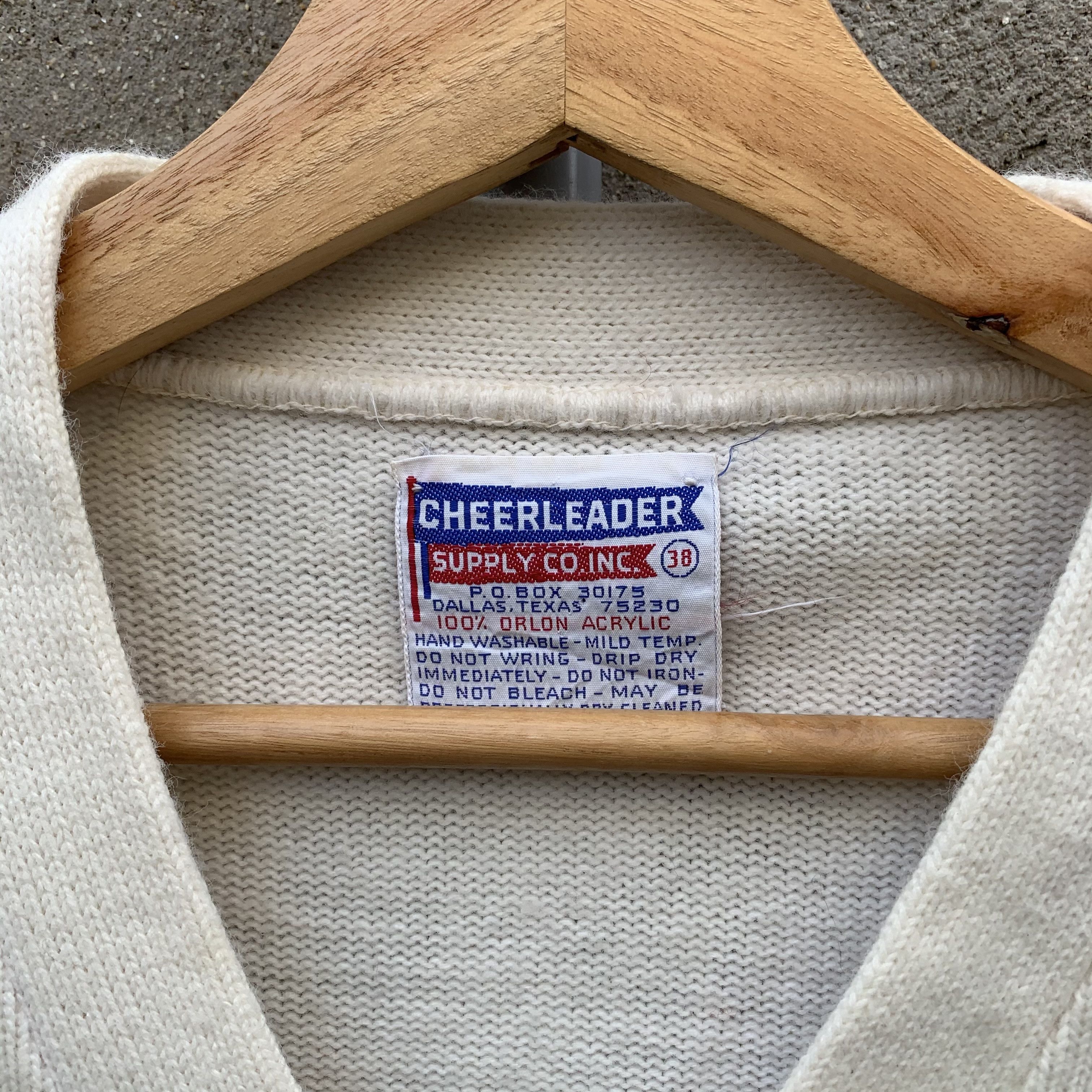 Aran Isles Knitwear STEALS 💥 Vintage Cheerleader Knit V Neck VERY RARE Sweater Size US S / EU 44-46 / 1 - 5 Thumbnail