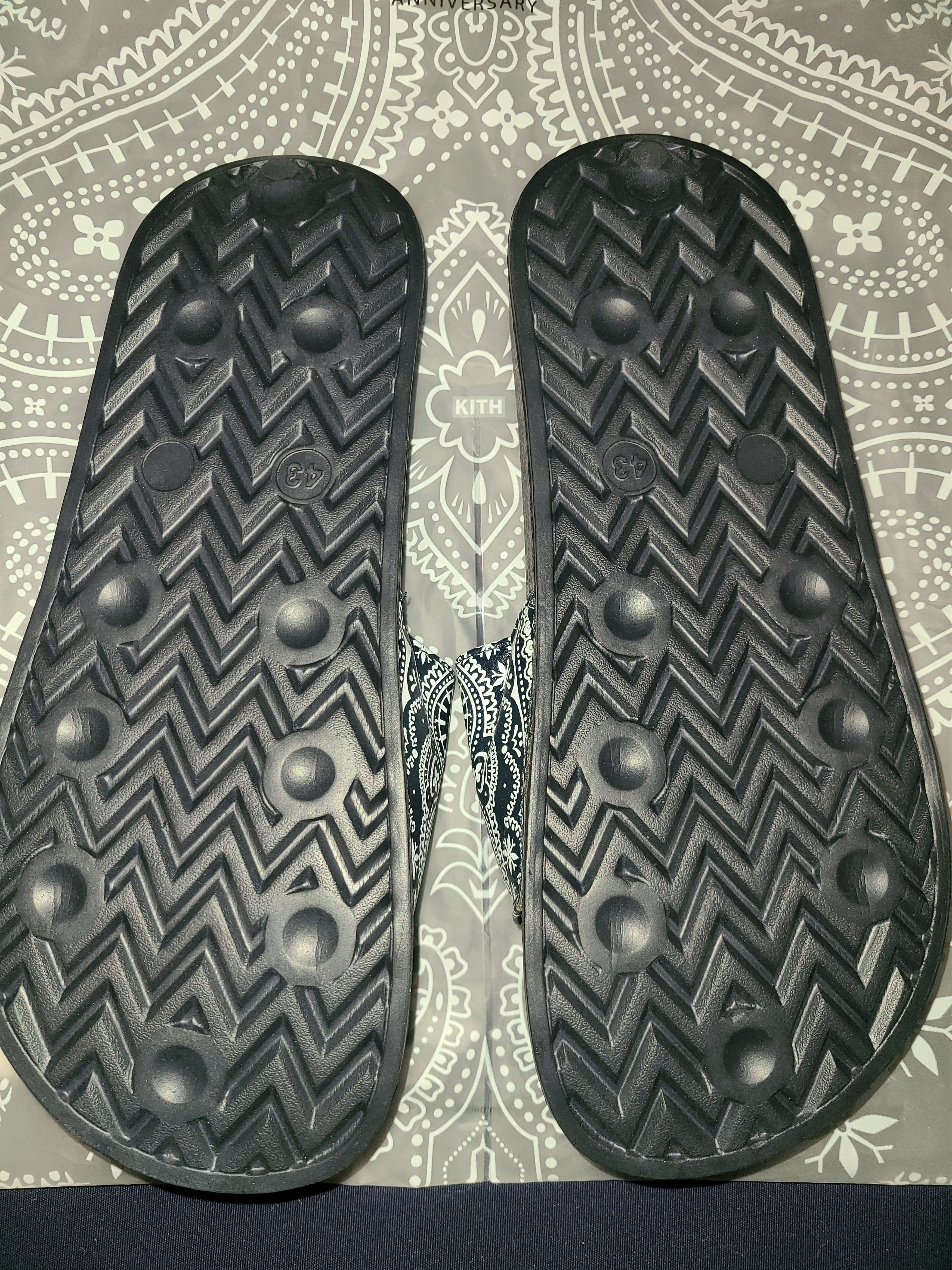 Kith Bandana Paisley Beach Slides | Grailed