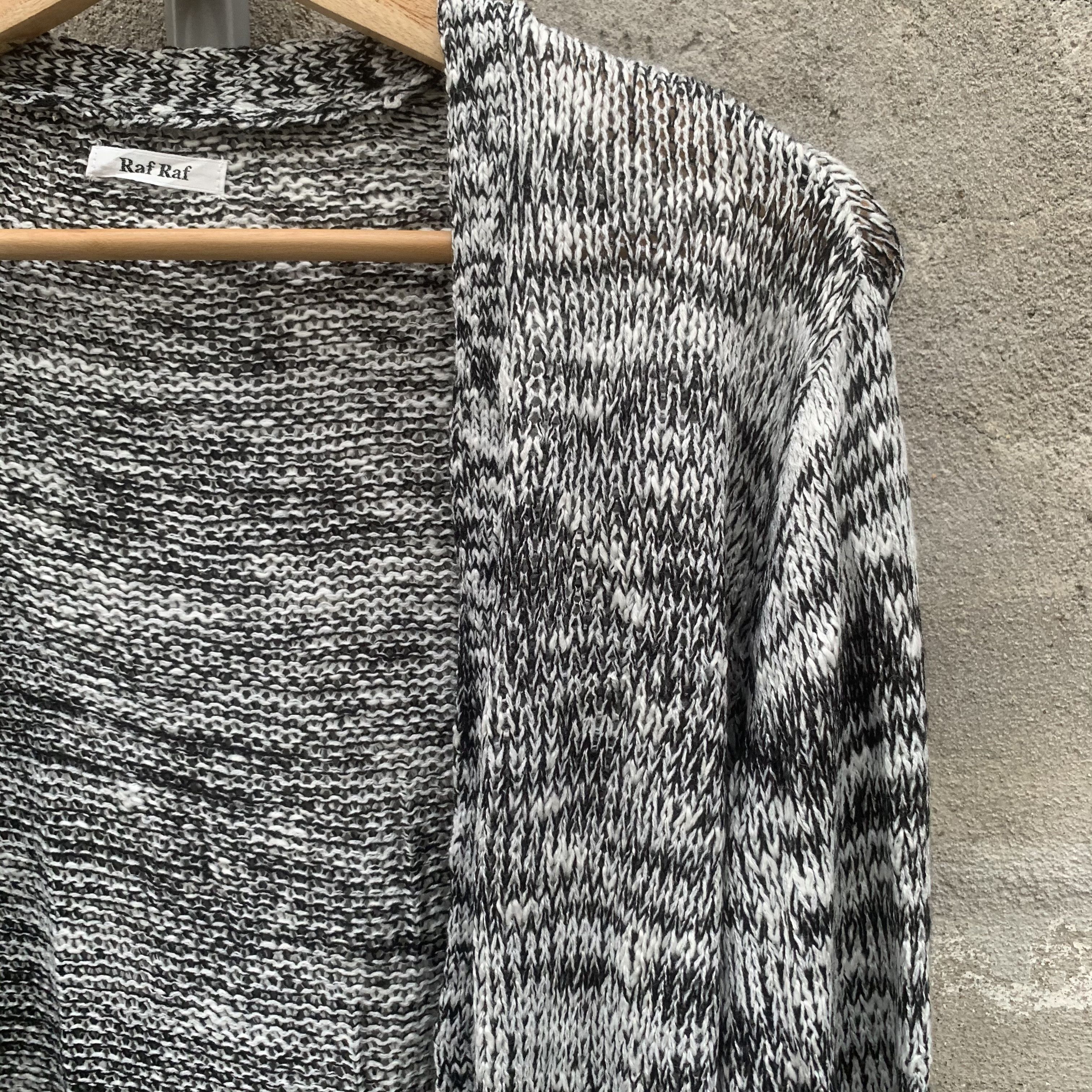 Japanese Brand Japanese Vintage Knitwear Long Cardigan Size US M / EU 48-50 / 2 - 3 Thumbnail