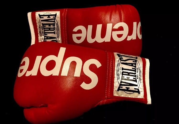 SUPREME RED BOXING GLOVES – Elias Mikael